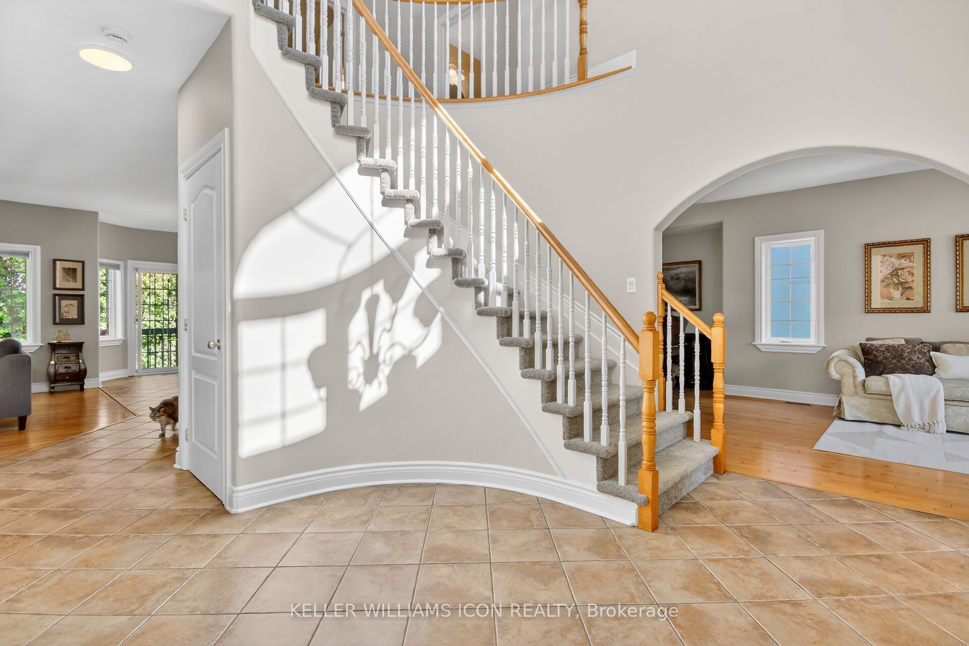 136 Shaughnessy Crescent, Kanata, ON K2K 2N3 photo 4