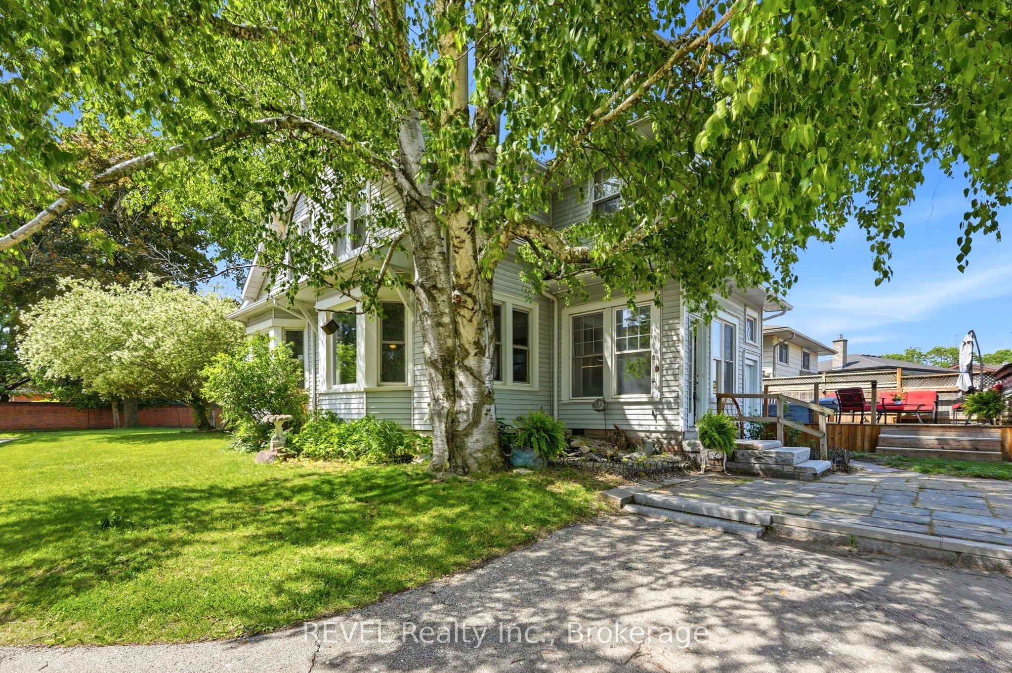 2732 Portage Road, Niagara Falls, ON L2J 2J3 photo 3