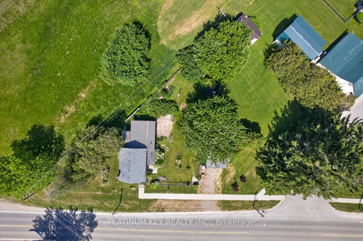 21996 Melbourne Road, Strathroy-Caradoc, ON N0L 1T0 photo 2