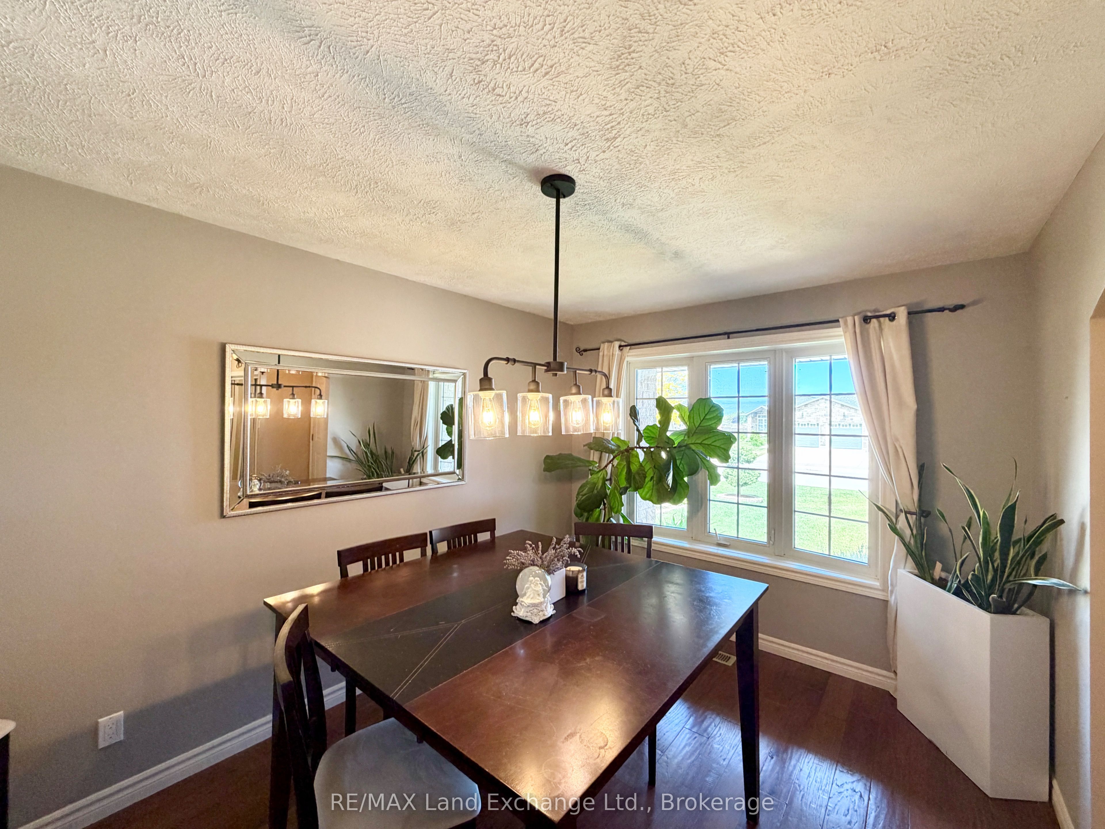 219 Stickel Street, Saugeen Shores, ON N0H 2C1 photo 4