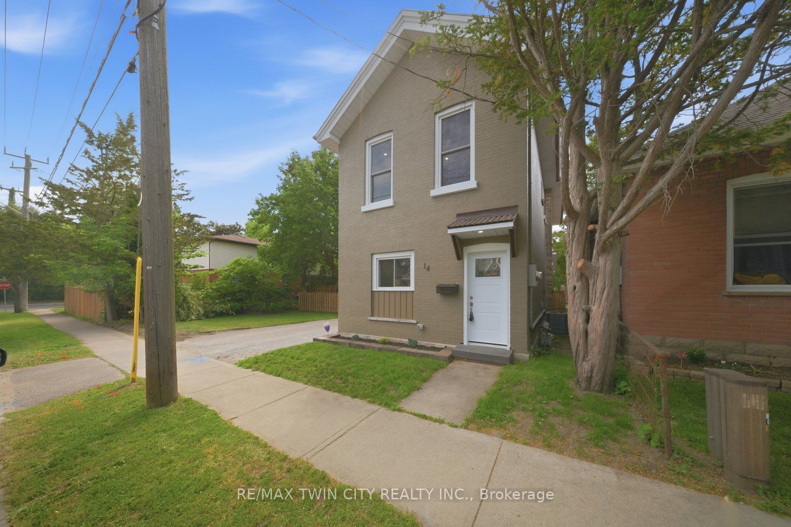 14 Bond Street, Brantford, ON N3R 4G5 photo 3