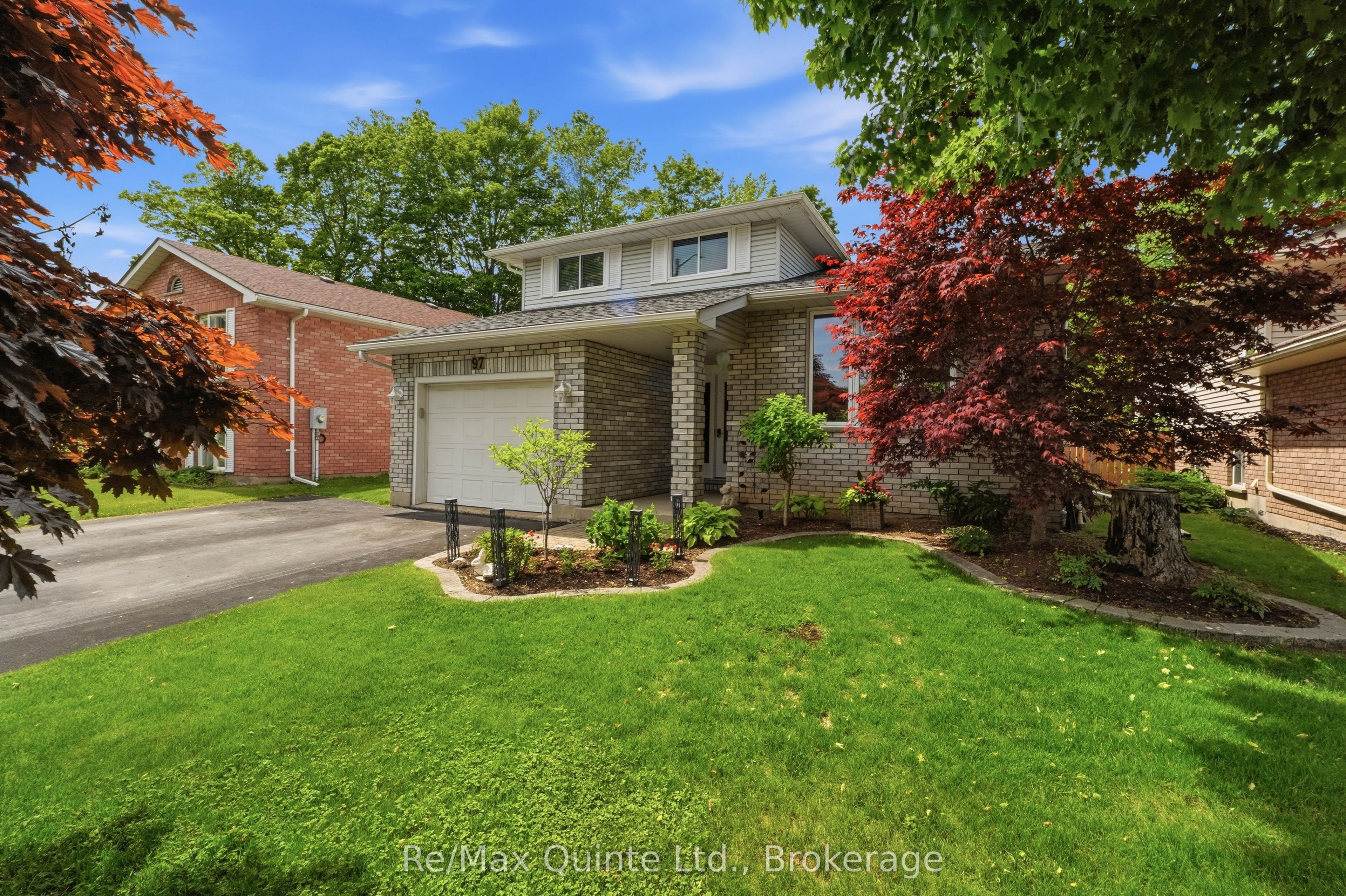 97 Parkview Heights, Quinte West, ON K8V 6P4 photo 2