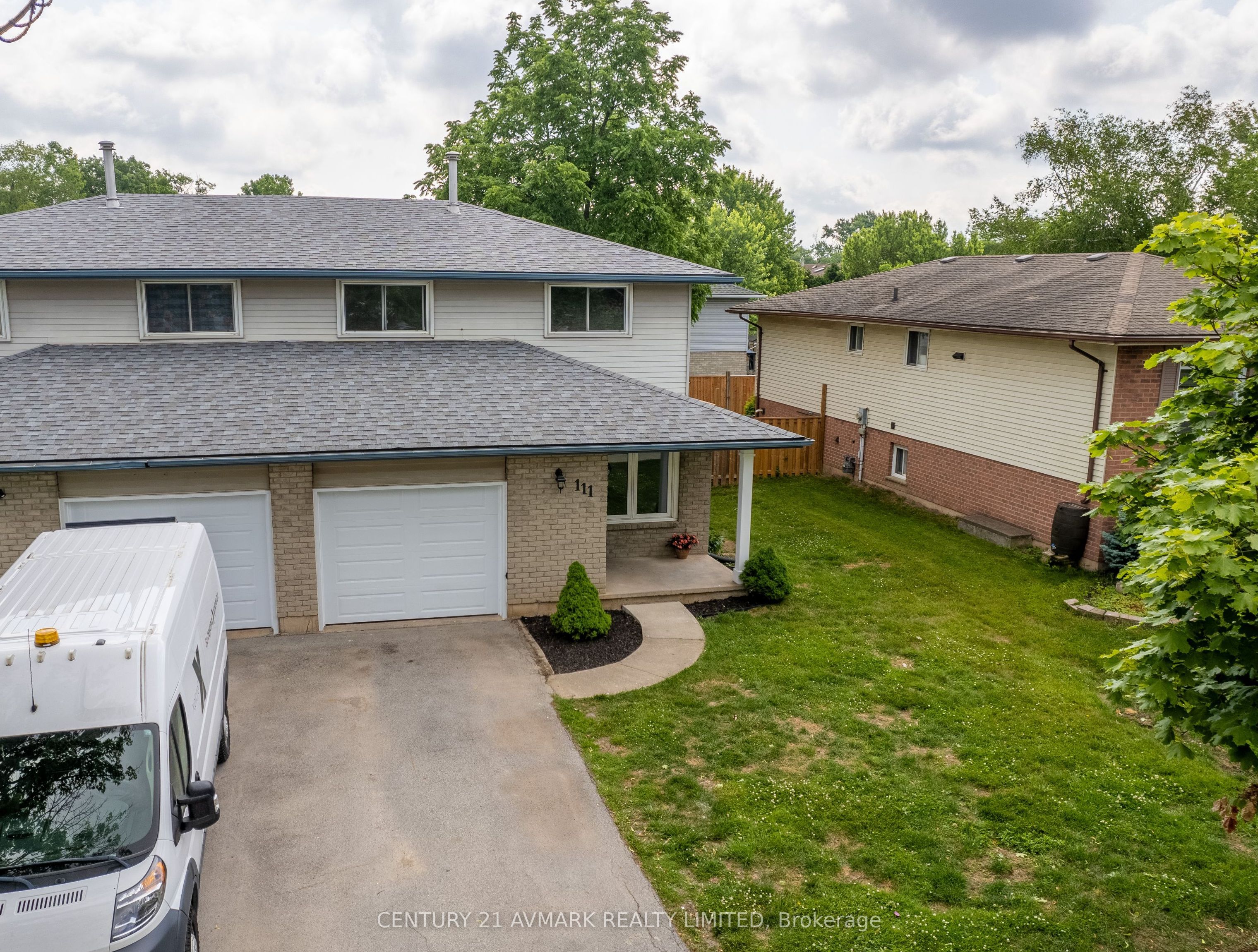 111 Northgate Drive, Welland, ON L3C 5Y3 photo 3