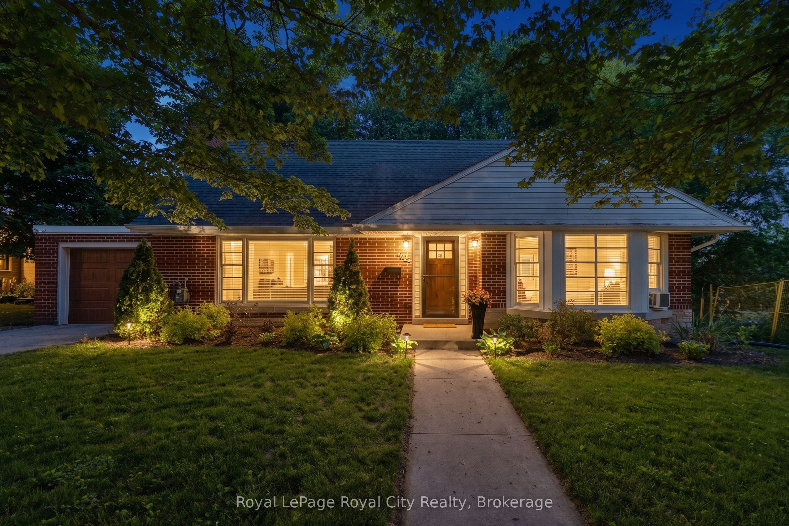 120 Hill Street E, Centre Wellington, ON N1M 1G9