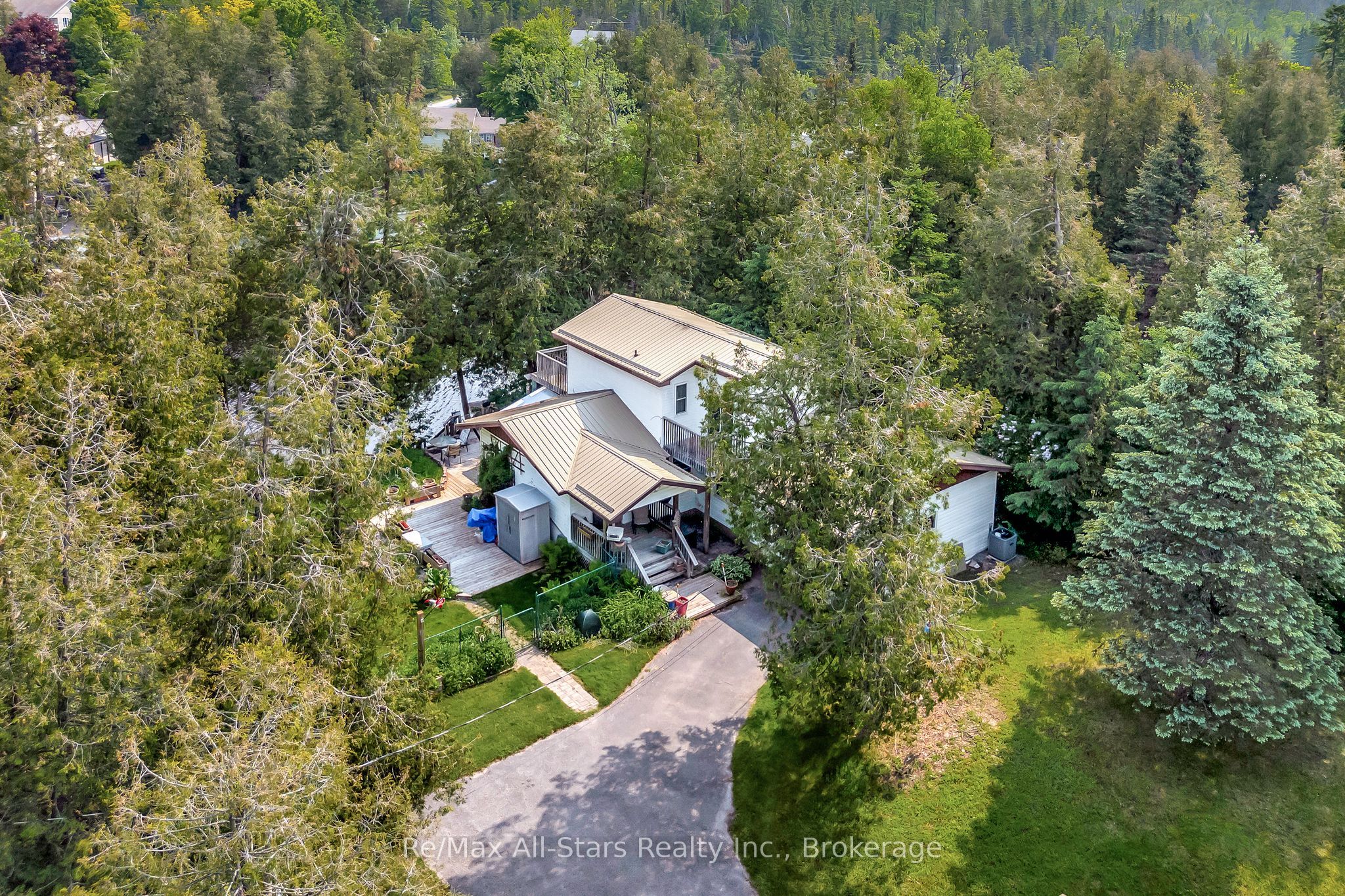 14 Wychwood Drive E, Kawartha Lakes, ON K0M 1N0