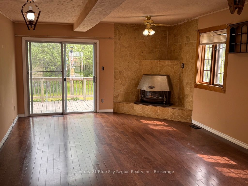1528 Cassells Street, North Bay, ON P1B 4C4 photo 3