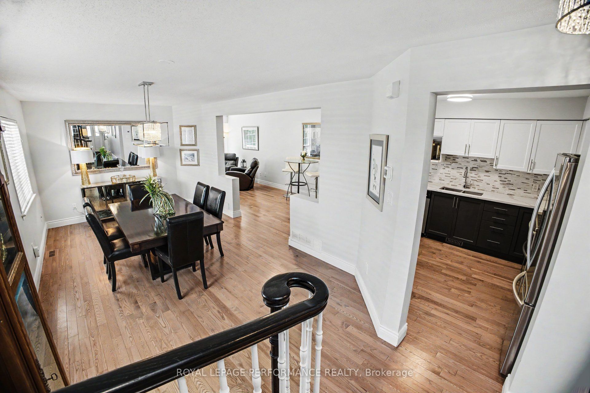 122 Rustwood Private, Barrhaven, ON K2J 5L5 photo 3