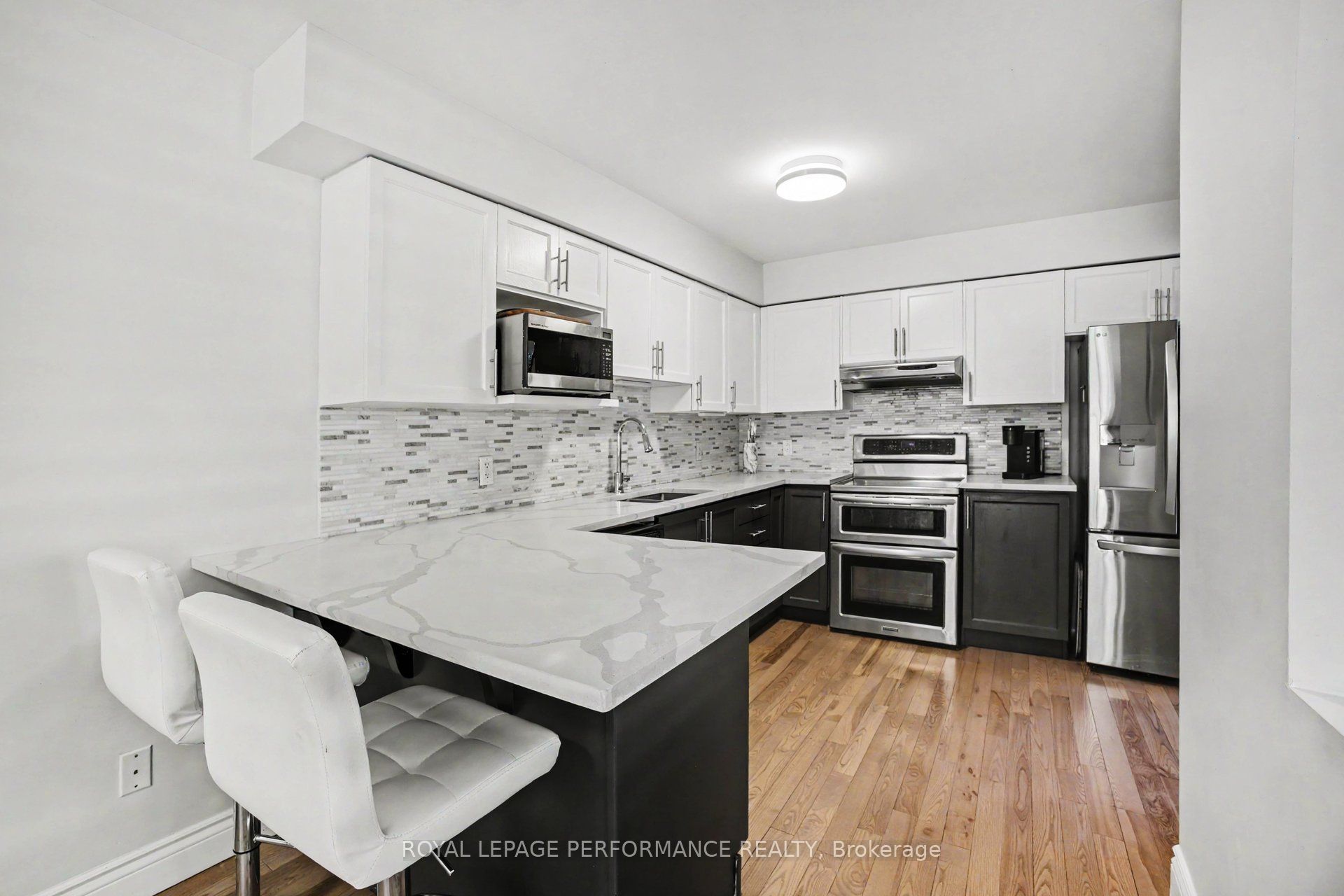 122 Rustwood Private, Barrhaven, ON K2J 5L5 photo 4