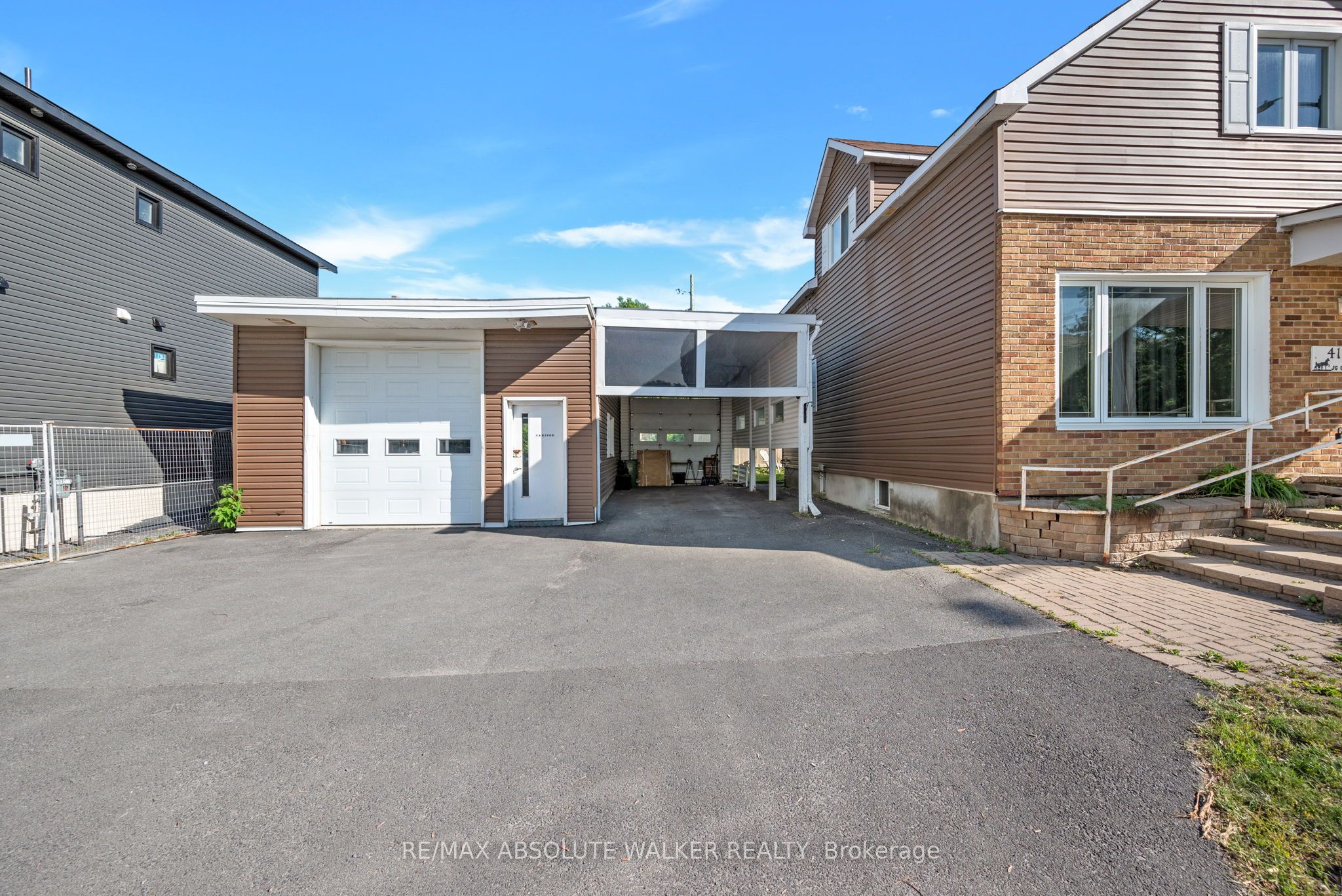 412 Montreal Road, Vanier and Kingsview Park, ON K1K 0V4 photo 2