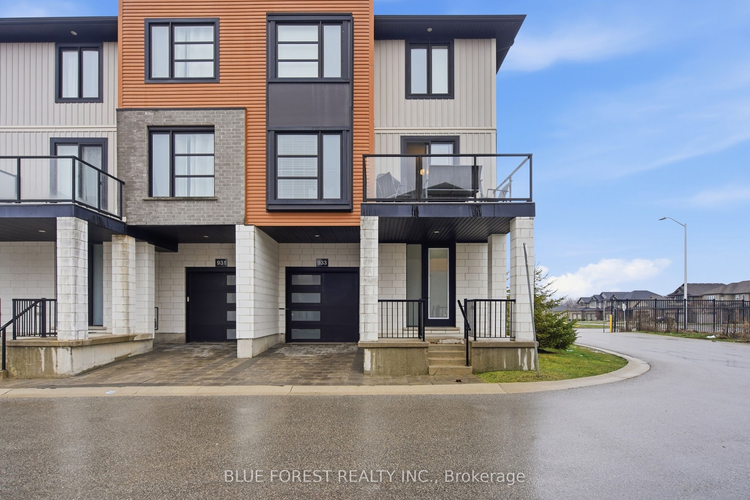 933 Sarnia Road, London North, ON N6H 0J7