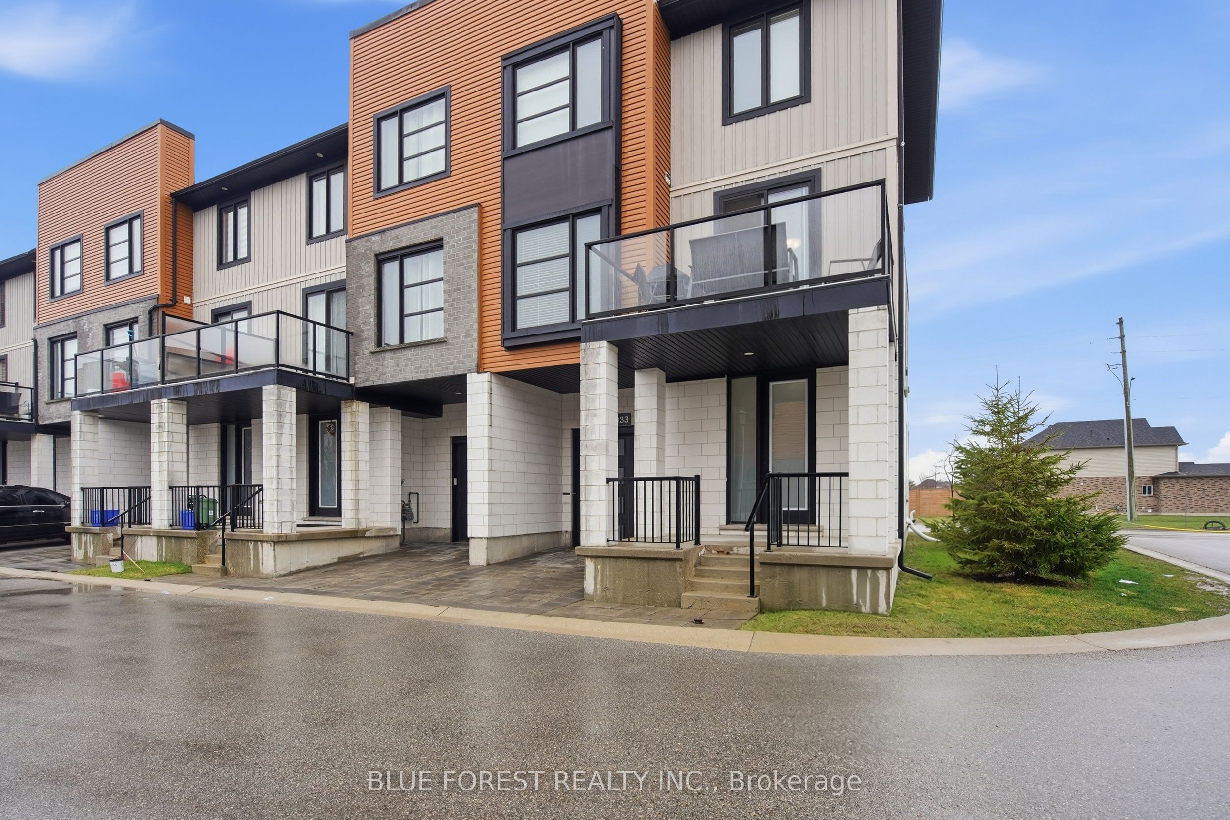 933 Sarnia Road, London North, ON N6H 0J7 photo 3