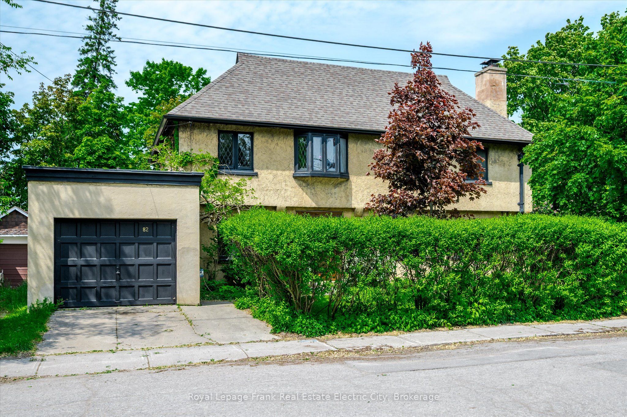 82 Dublin Street, Peterborough, ON K9H 3A9 photo 3