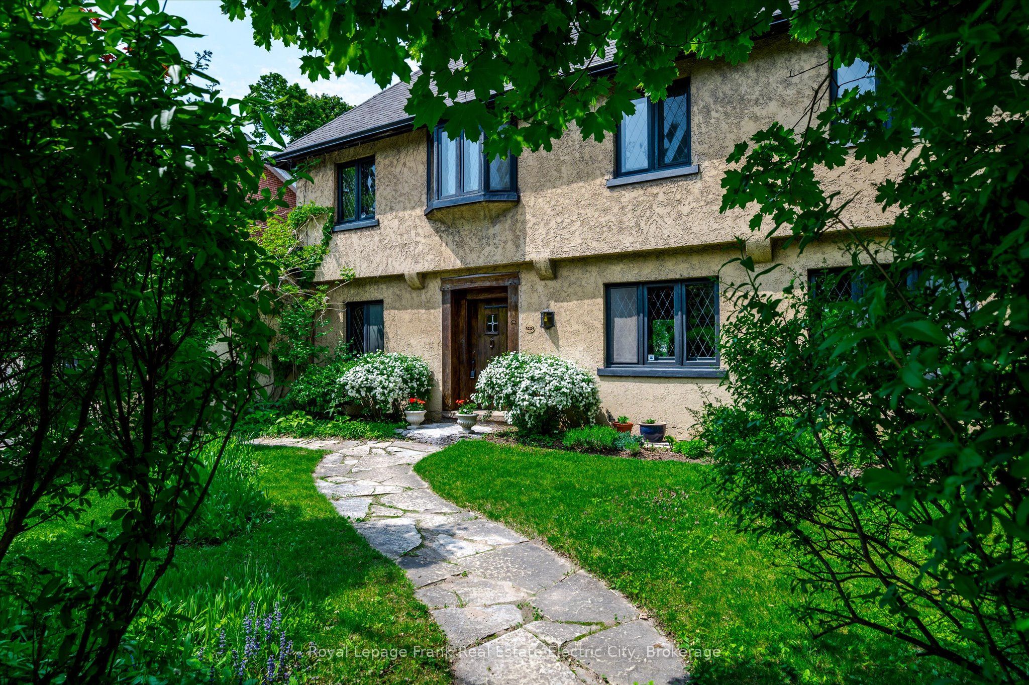 82 Dublin Street, Peterborough, ON K9H 3A9 photo 4