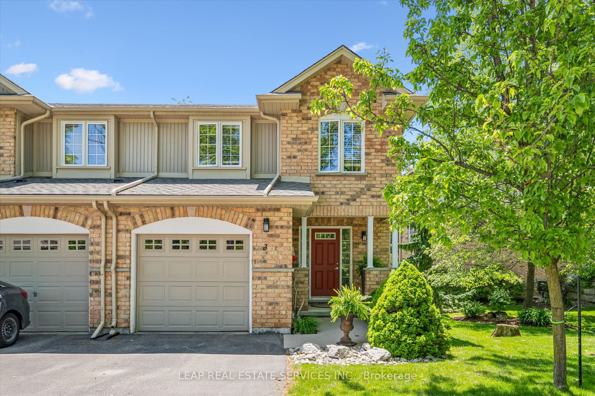 15 Bannister Court 3, Waterloo, ON N1S 4Z4