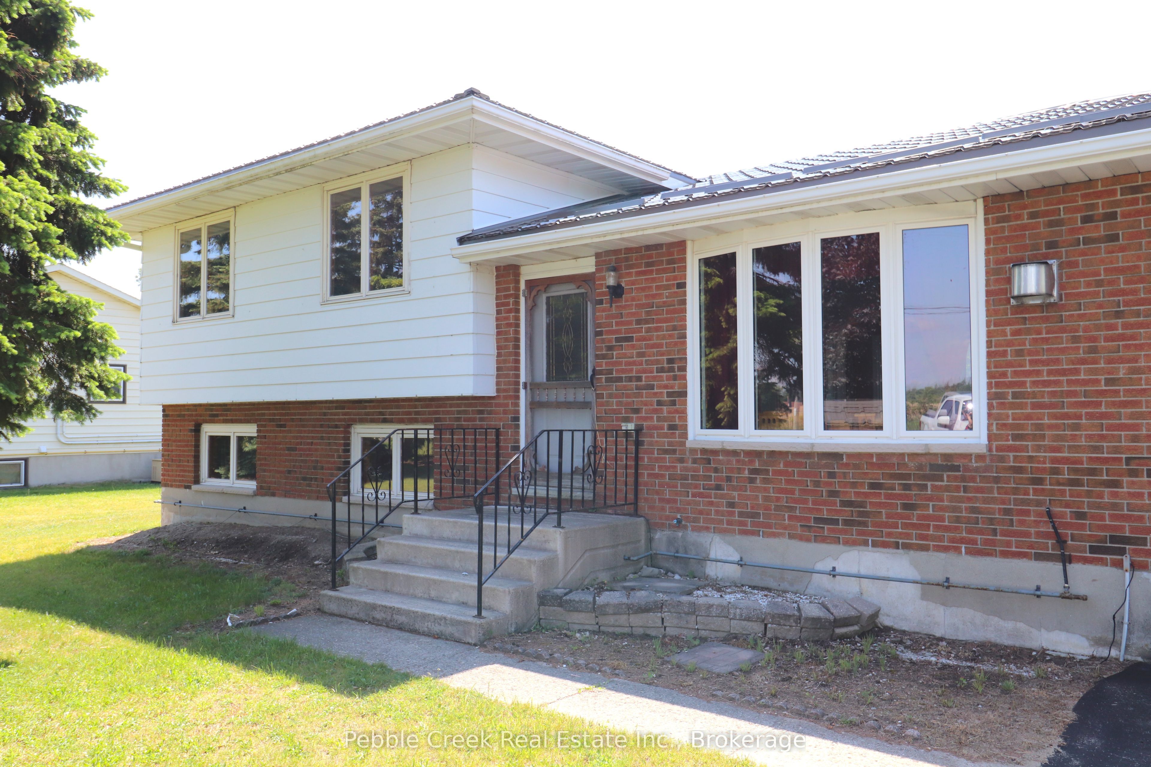79927 Orchard Line, Central Huron, ON N7A 3X8 photo 2