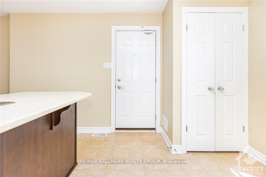 1124 Docteur Corbeil Boulevard 5, Clarence-Rockland, ON K4K 0G9 photo 3