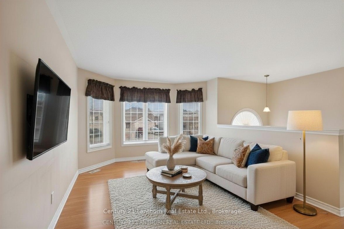 6 Chisholm Square, Belleville, ON K8N 5Z4 photo 5
