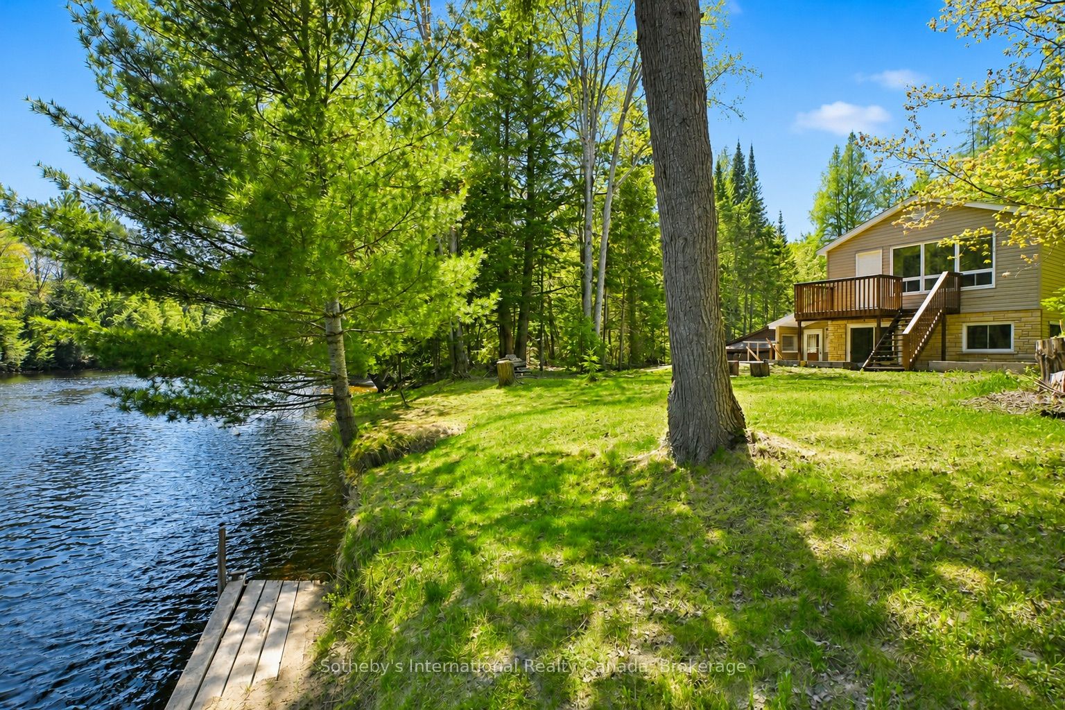 1072 Holiday Park Drive, Bracebridge, ON P1L 1W9 photo 3
