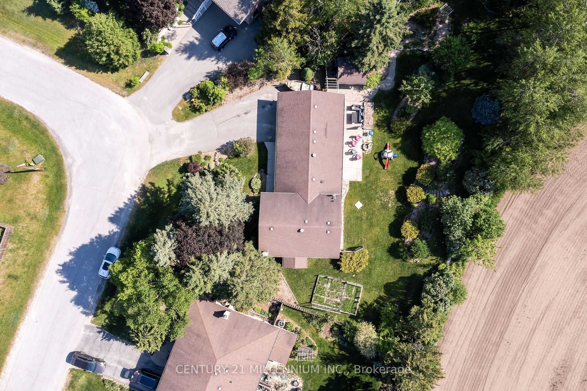 41 Douglas Crescent, Erin, ON N0B 1Z0 photo 2