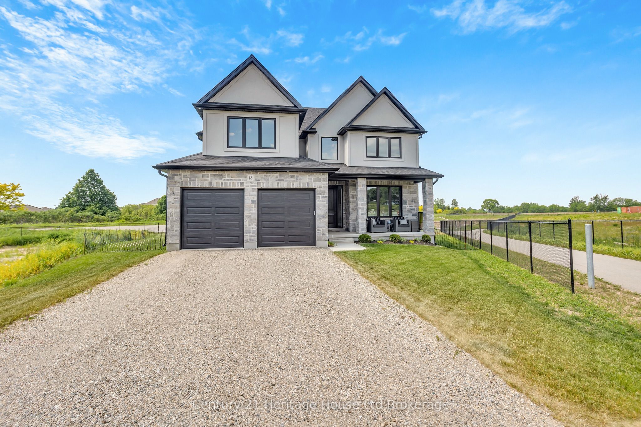 18 Thompson Court, Tillsonburg, ON N4G 0G3 photo 3