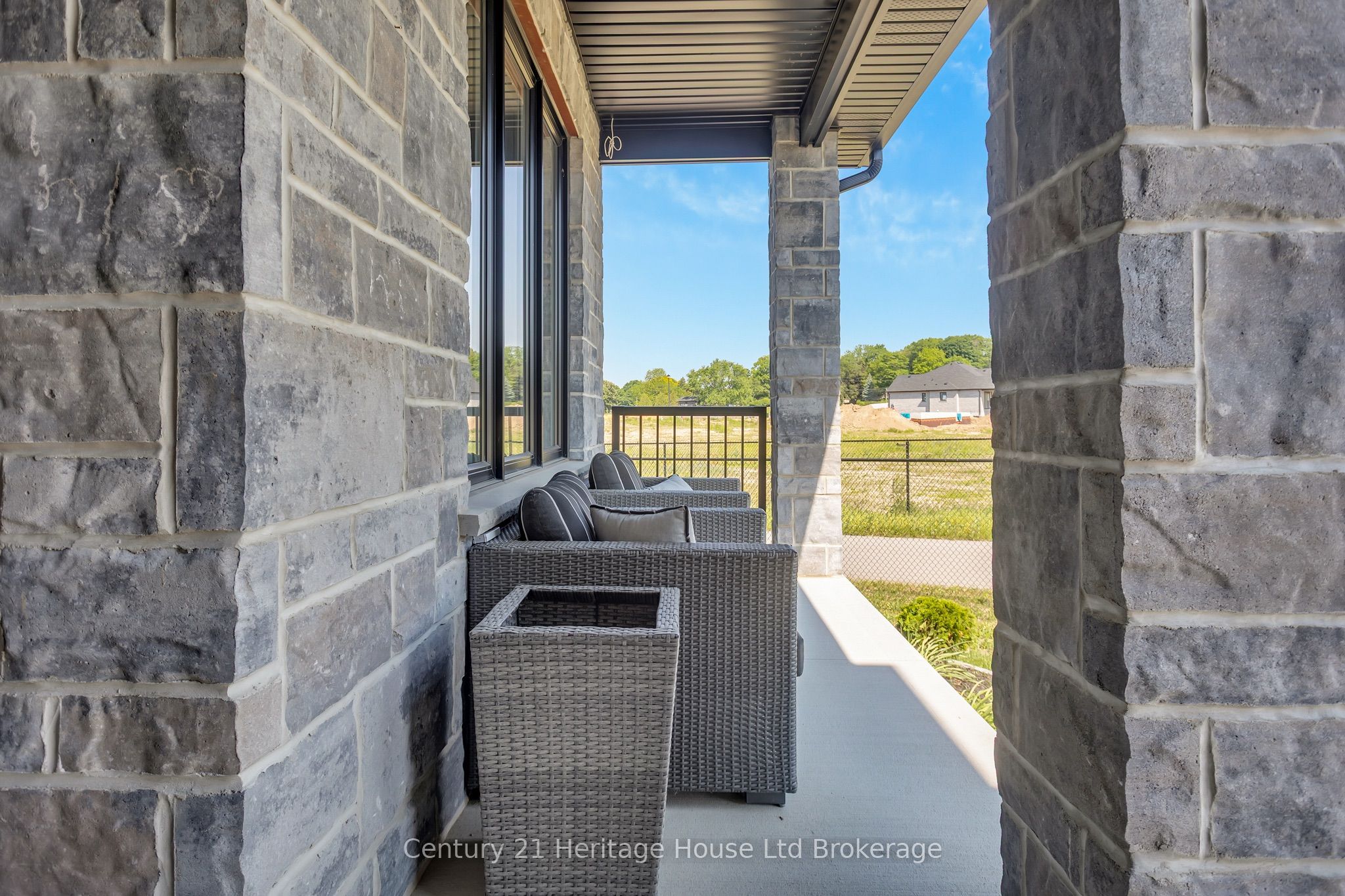 18 Thompson Court, Tillsonburg, ON N4G 0G3 photo 5