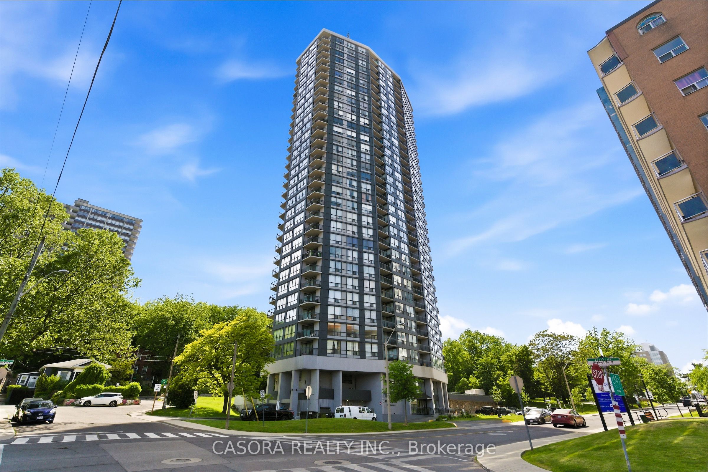 150 Charlton Avenue E 2403, Hamilton, ON L8N 3X3 photo 4
