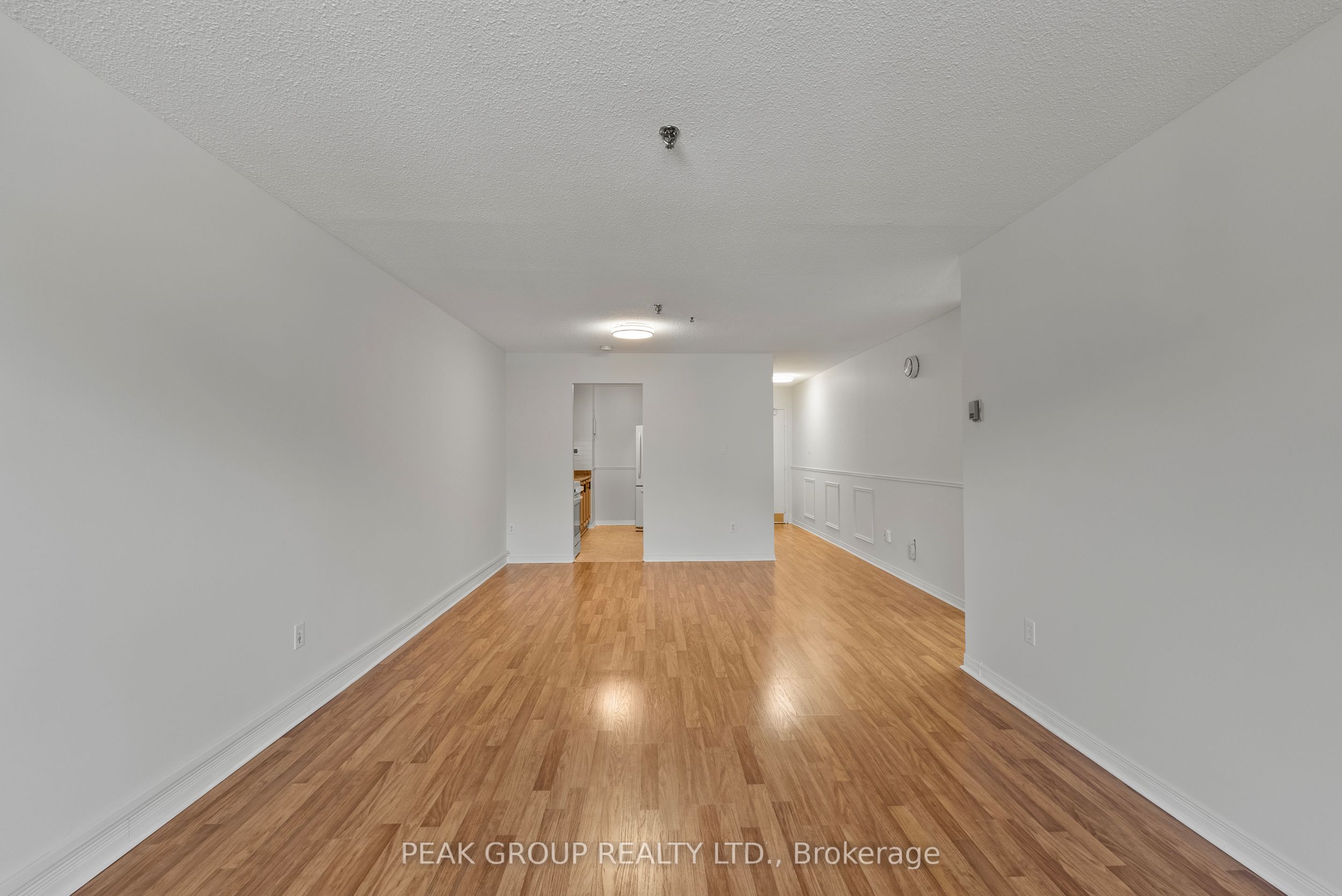 3955 Portage Road 205, Niagara Falls, ON L2J 3W2 photo 4