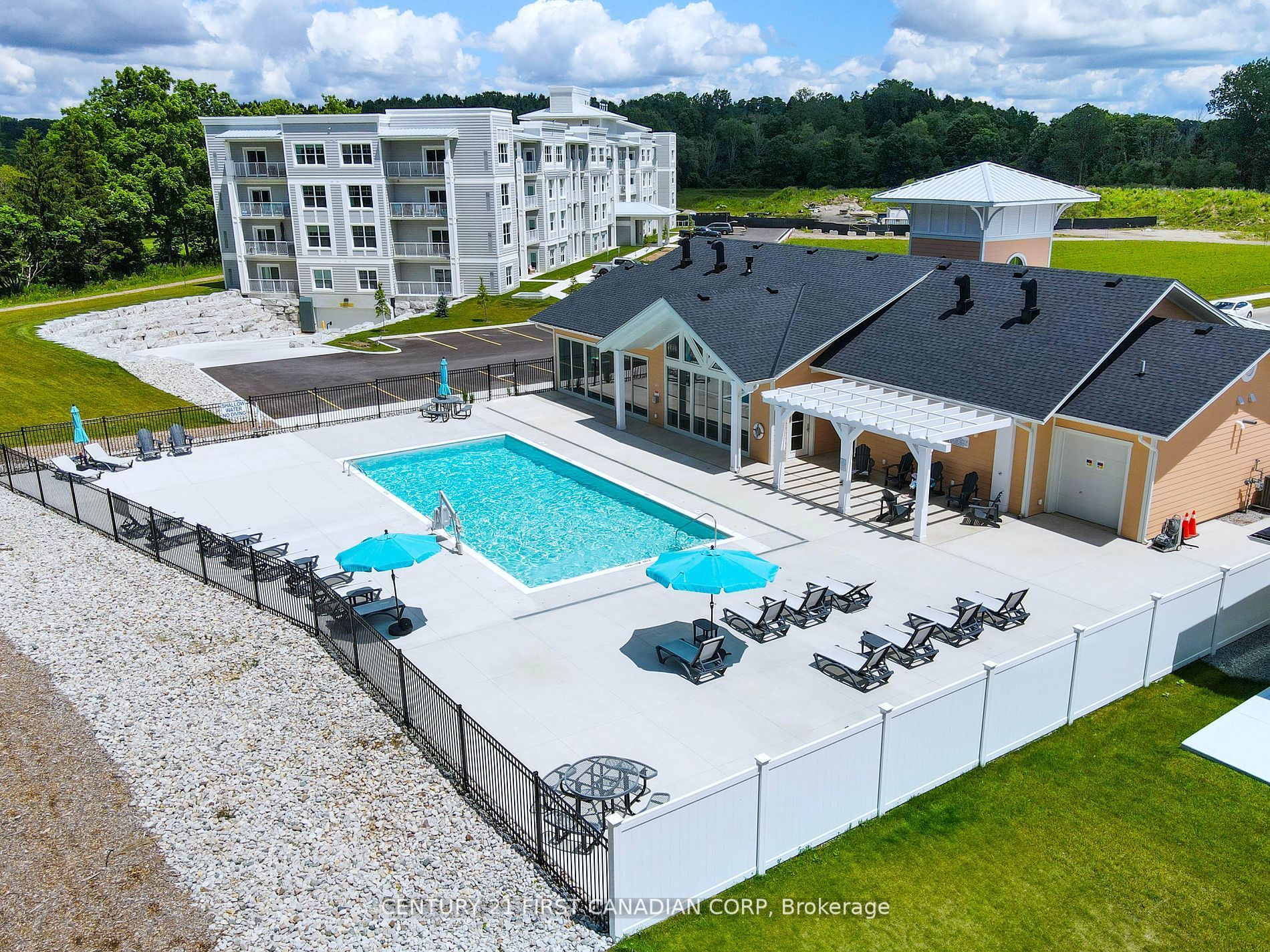 100 The Promenade 403, Central Elgin, ON N5L 0B7