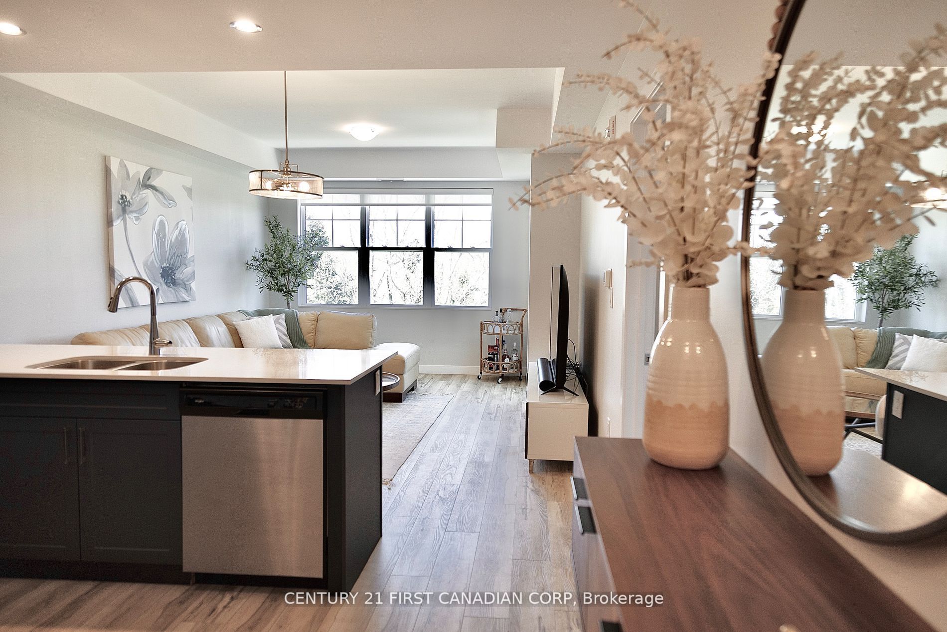 100 The Promenade 403, Central Elgin, ON N5L 0B7 photo 4