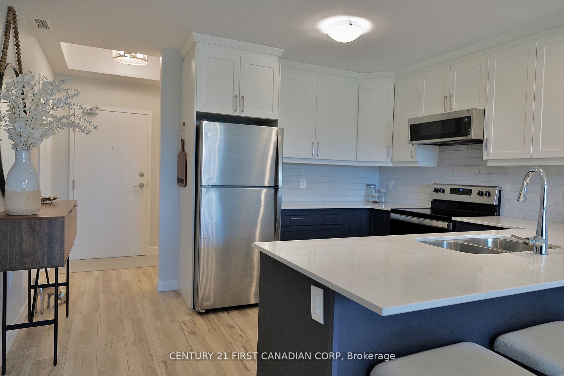 100 The Promenade 403, Central Elgin, ON N5L 0B7 photo 5