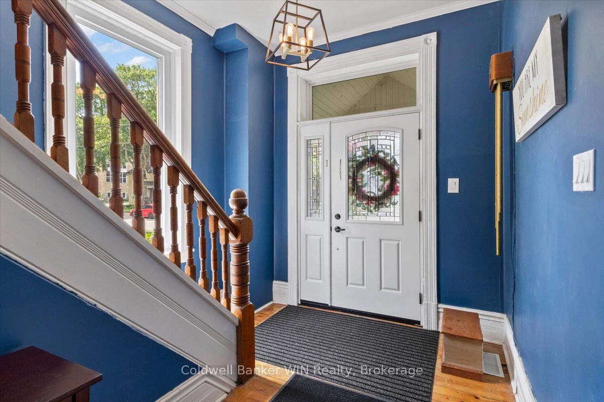 95 John Street S, Minto, ON N0G 1Z0 photo 3