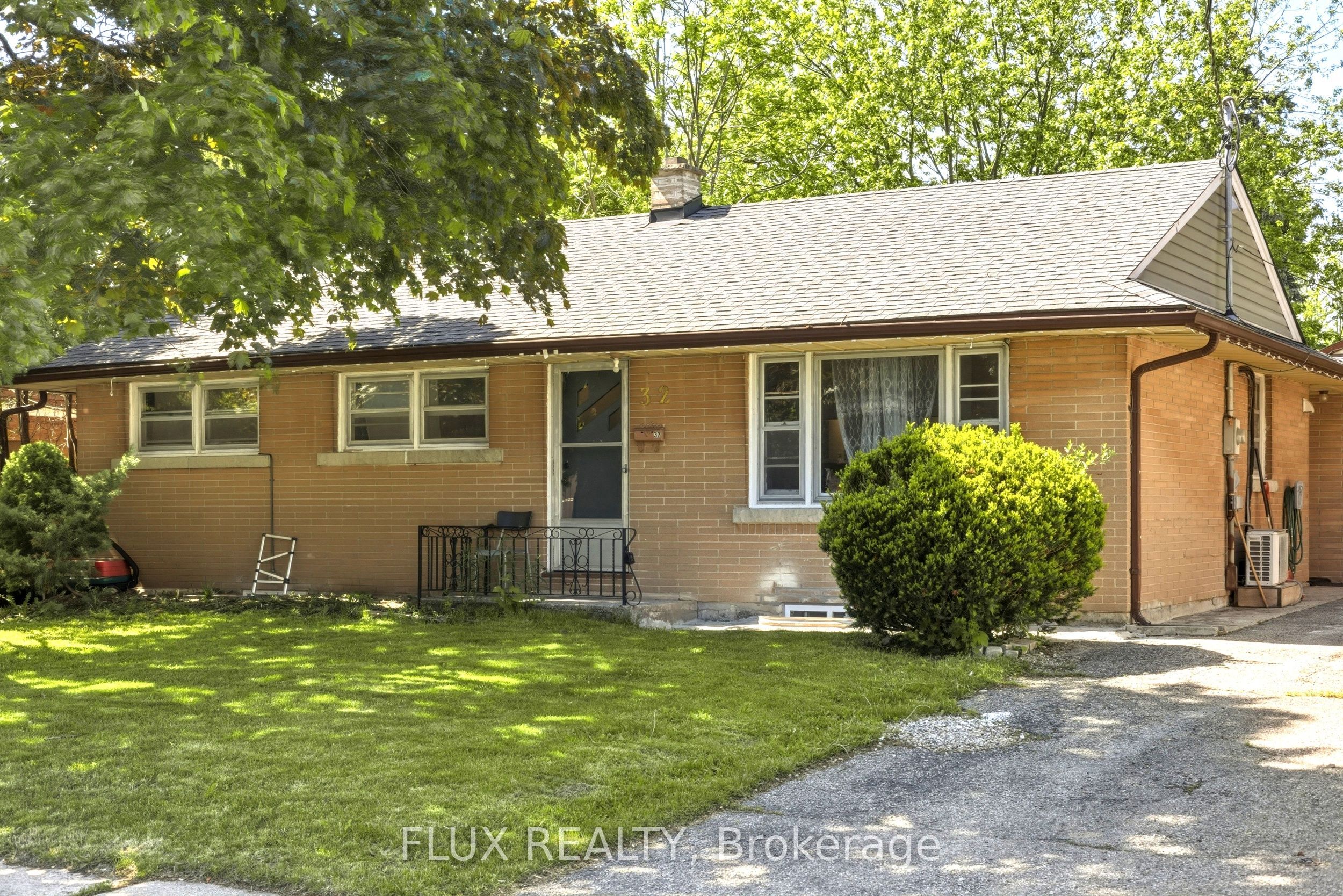 32 Close Avenue, Cambridge, ON N1R 2R6 photo 4