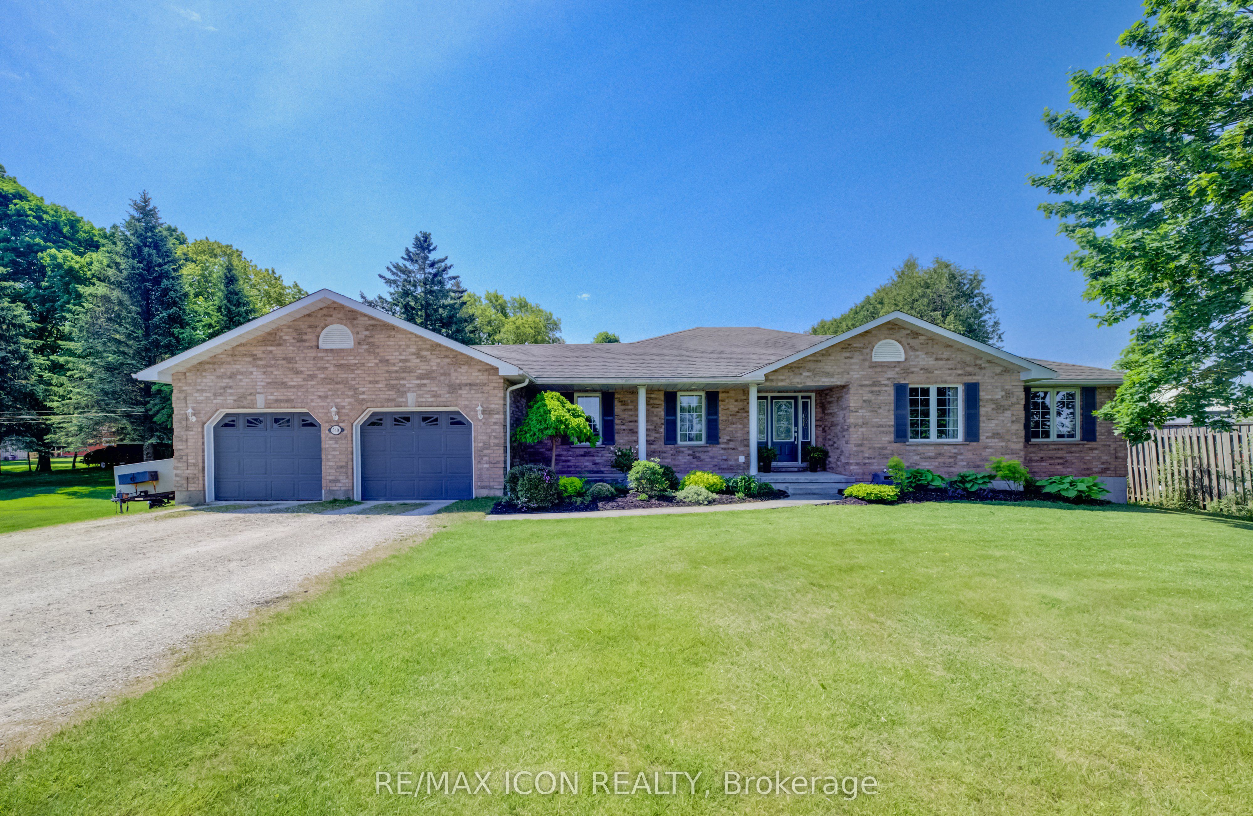 540 Sligo Road W, Wellington North, ON N0G 2L1