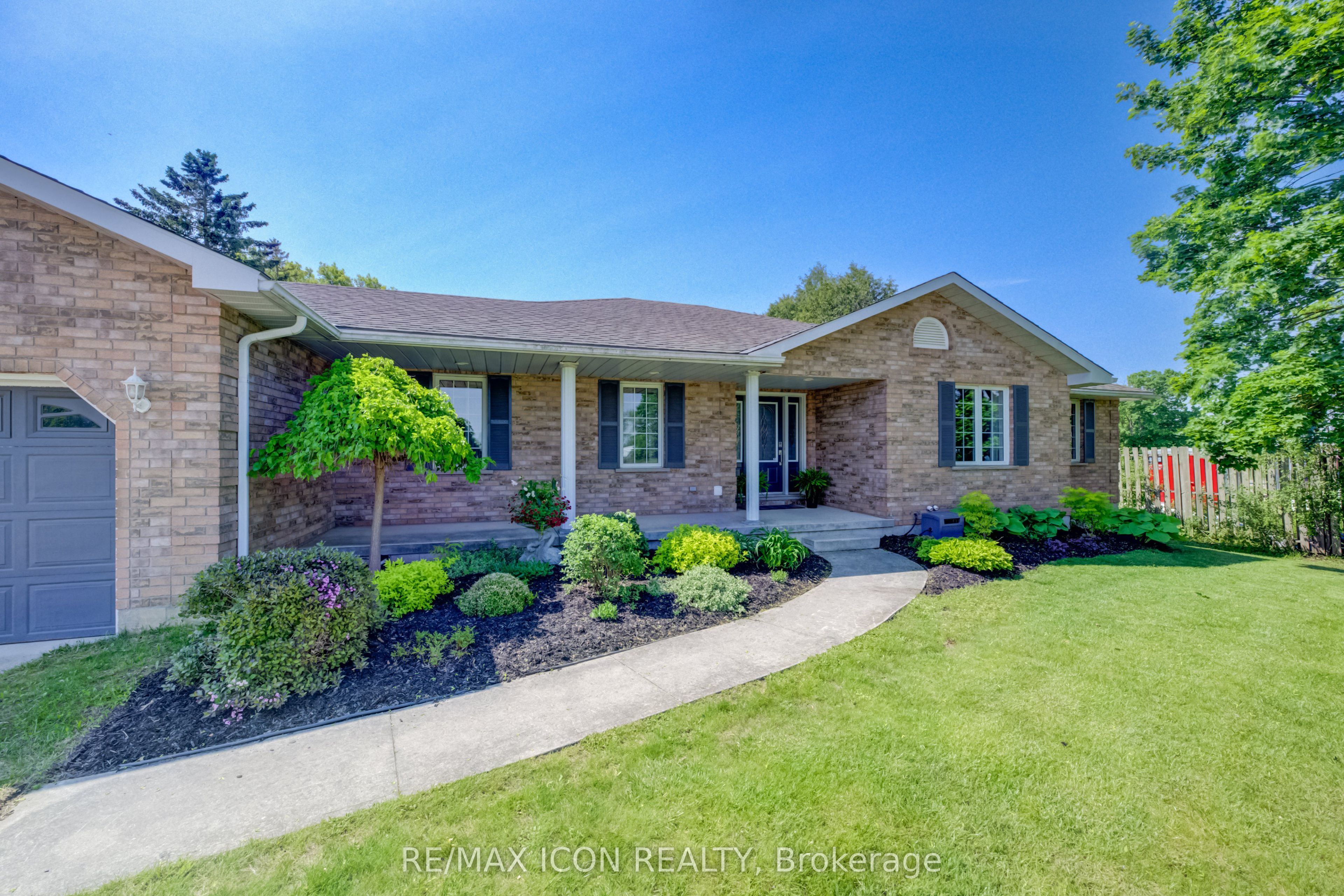 540 Sligo Road W, Wellington North, ON N0G 2L1 photo 3