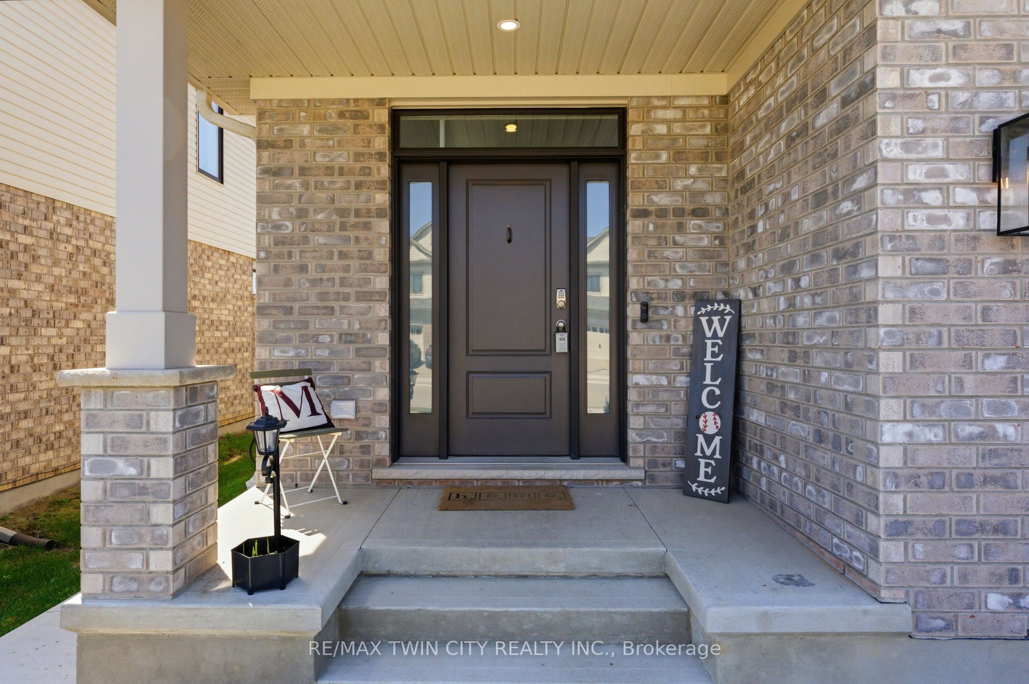 52 Braun Avenue, Tillsonburg, ON N4G 0K5 photo 3