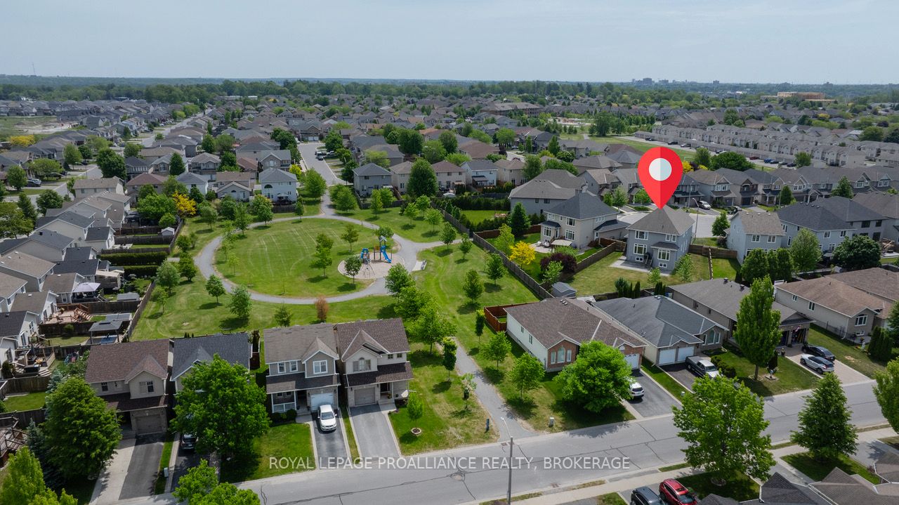 561 Savannah Court, Kingston, ON K7P 0L3 photo 3