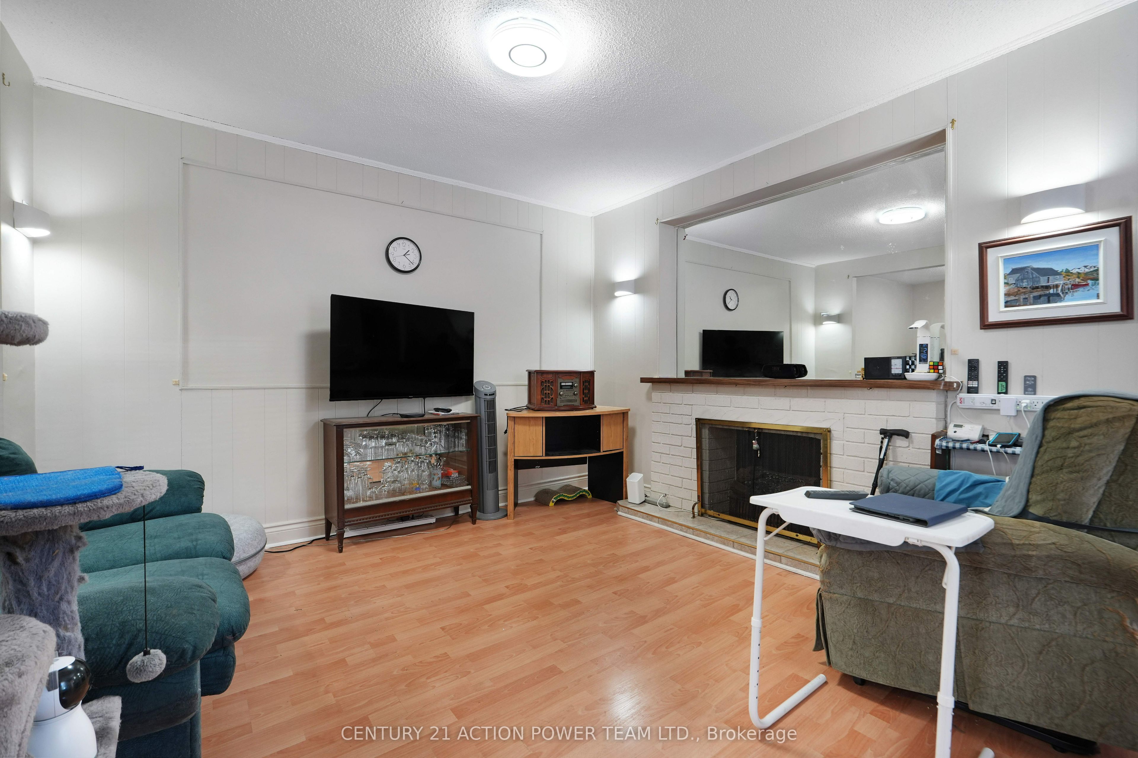 222 Montfort Street, Vanier and Kingsview Park, ON K1L 5P4 photo 5