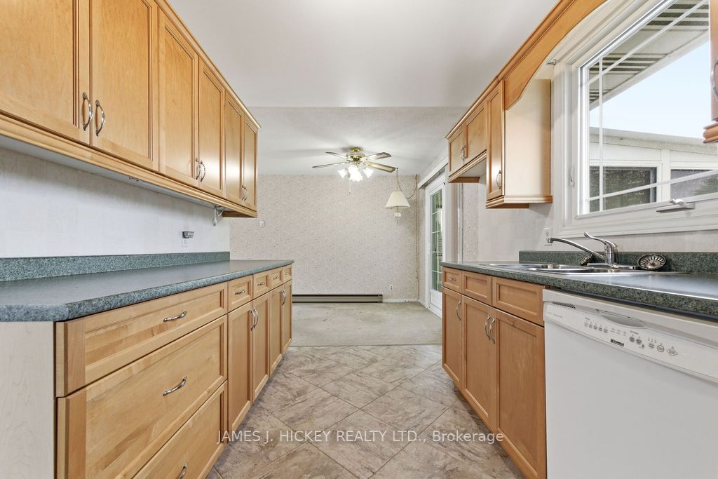72 Herman Street, Petawawa, ON K8H 1W2 photo 5