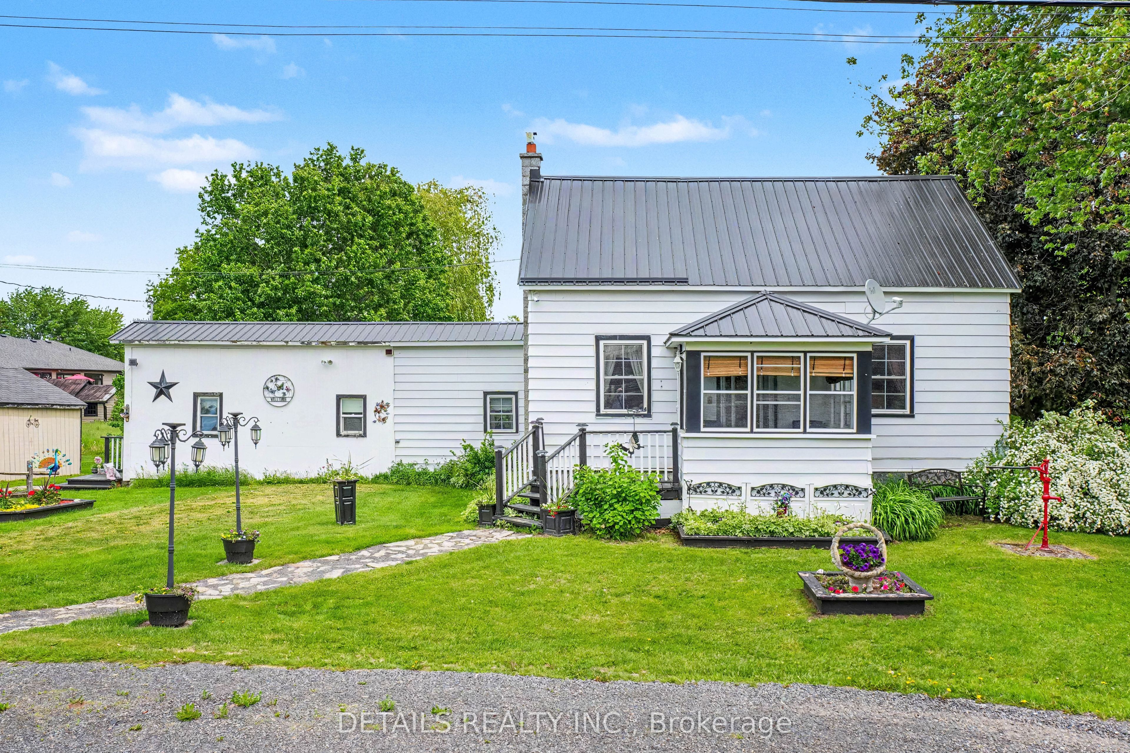 243 South Gower Drive, North Grenville, ON K0G 1J0 photo 2
