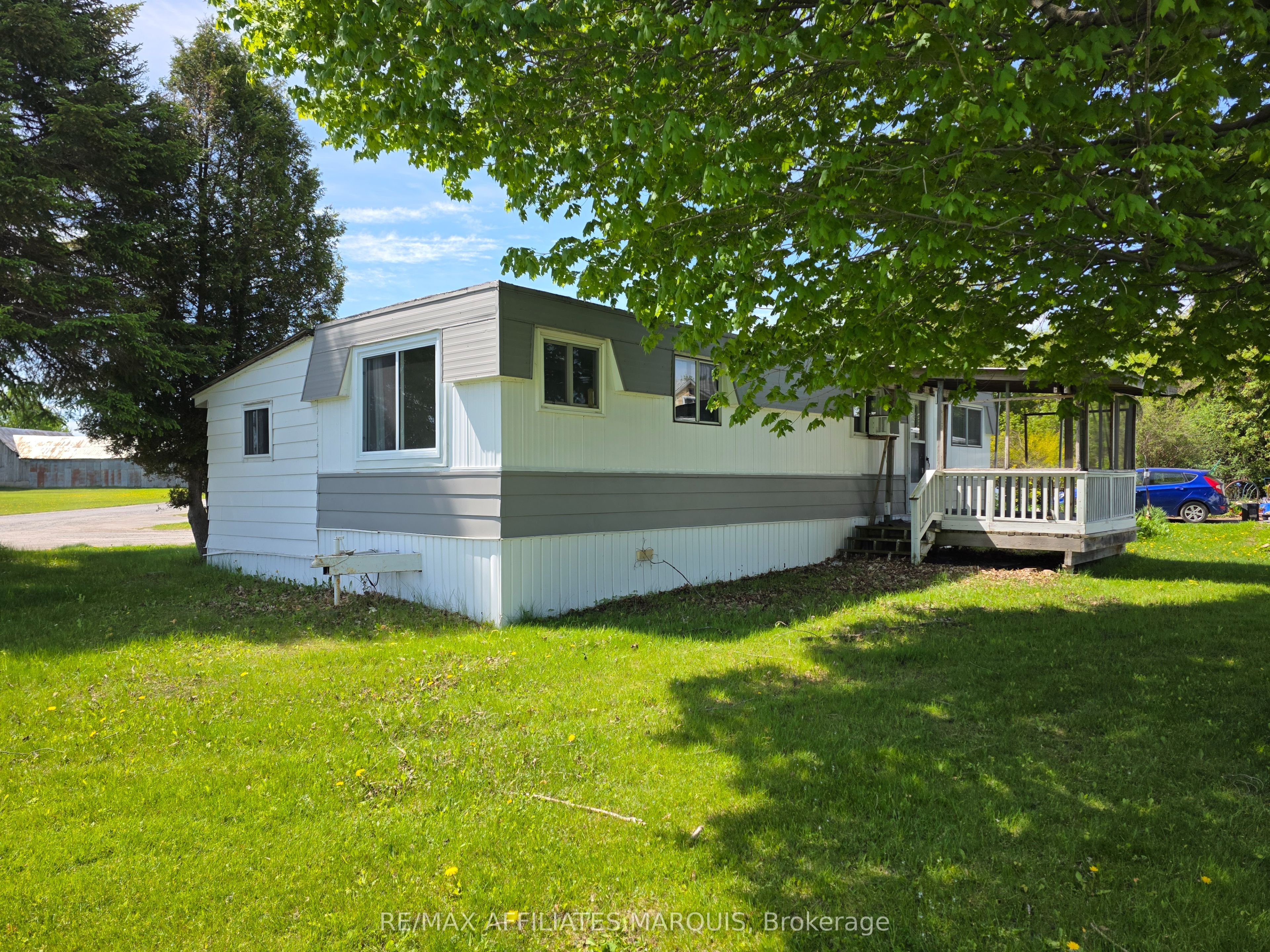 202 Jack Street, Smiths Falls, ON K7A 4S4 photo 3