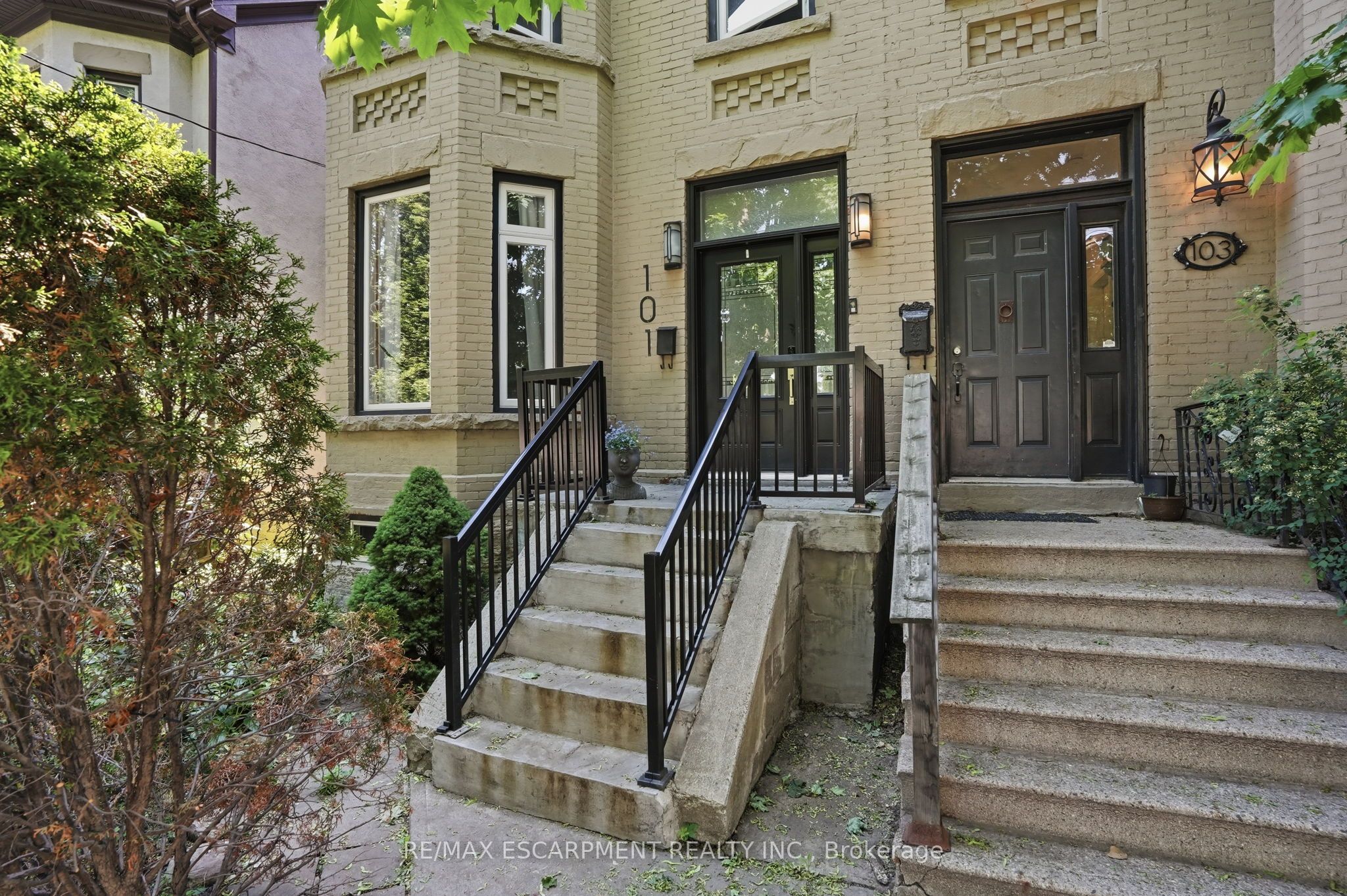 101 Victoria Avenue S, Hamilton, ON L8N 2S9 photo 3