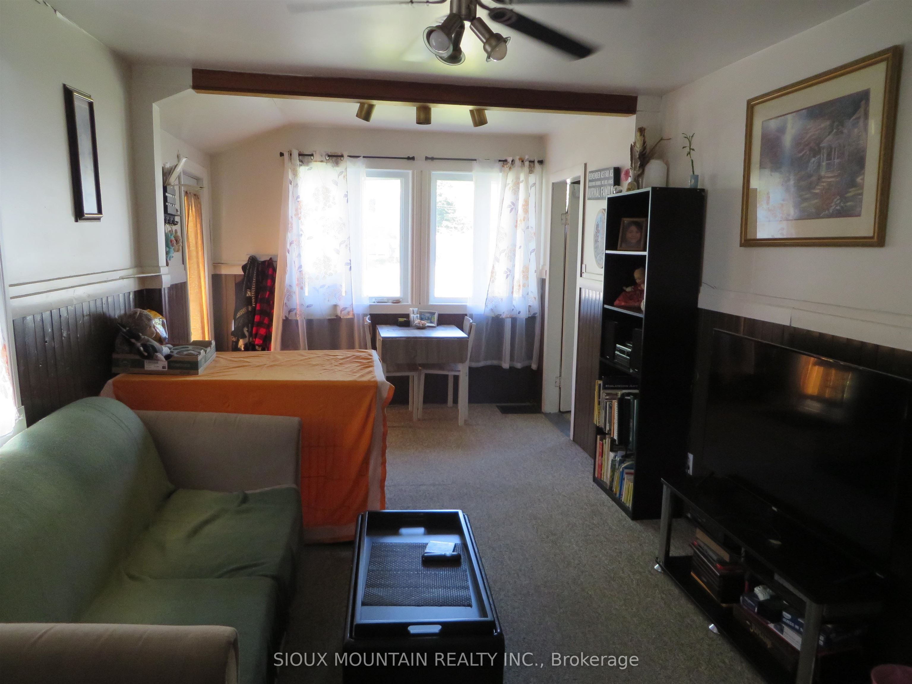 26 Meadwell Drive, Sioux Lookout, ON P8T 1G9 photo 2
