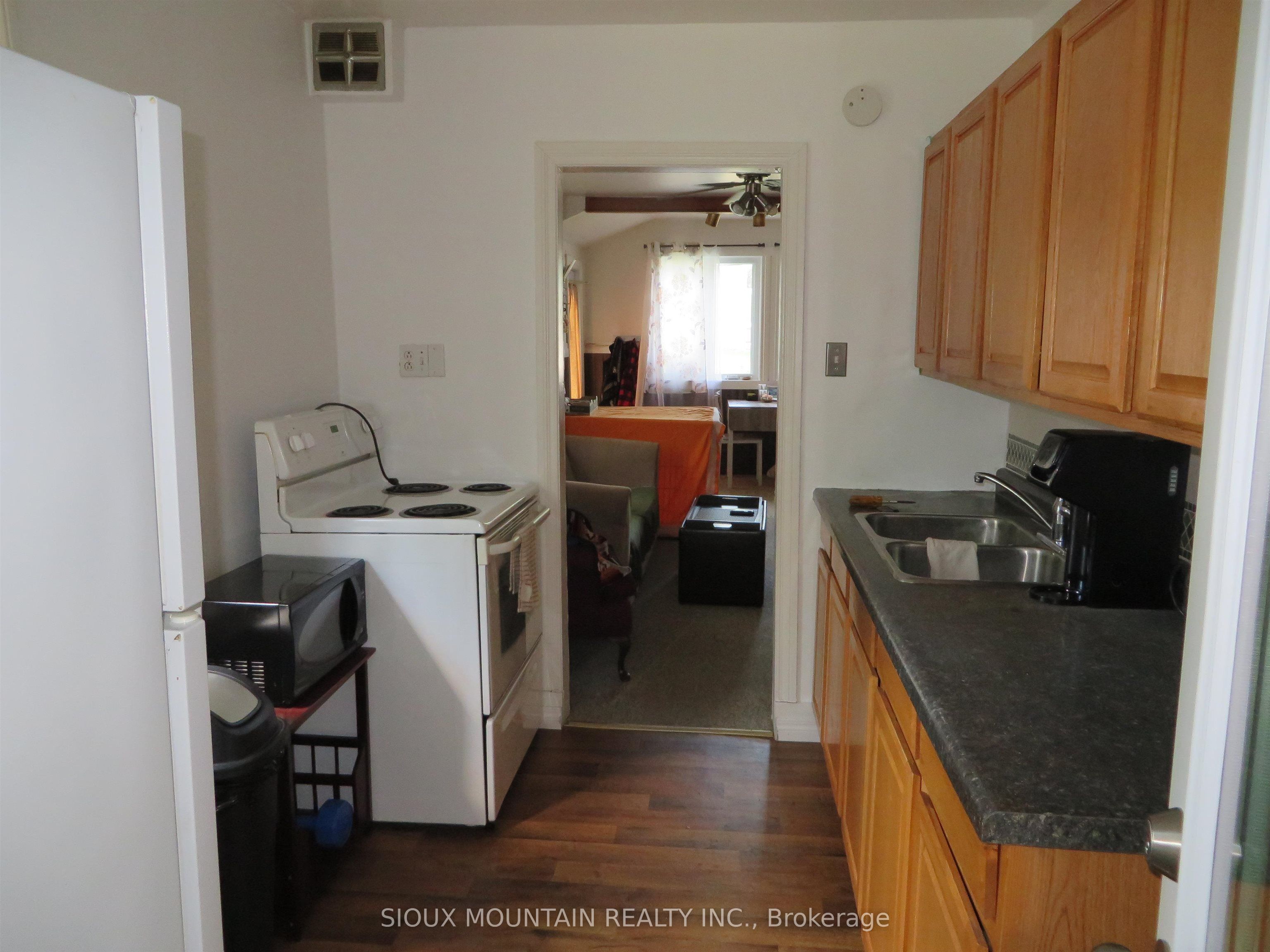 26 Meadwell Drive, Sioux Lookout, ON P8T 1G9 photo 3