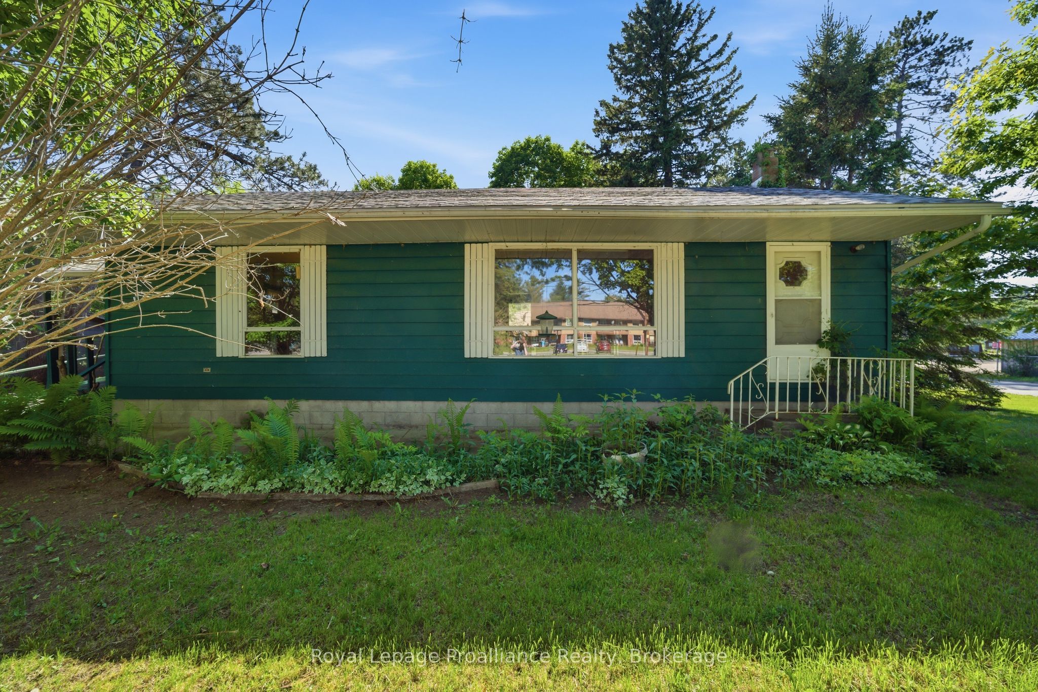 12310 Highway 41, Addington Highlands, ON K0H 2G0 photo 2