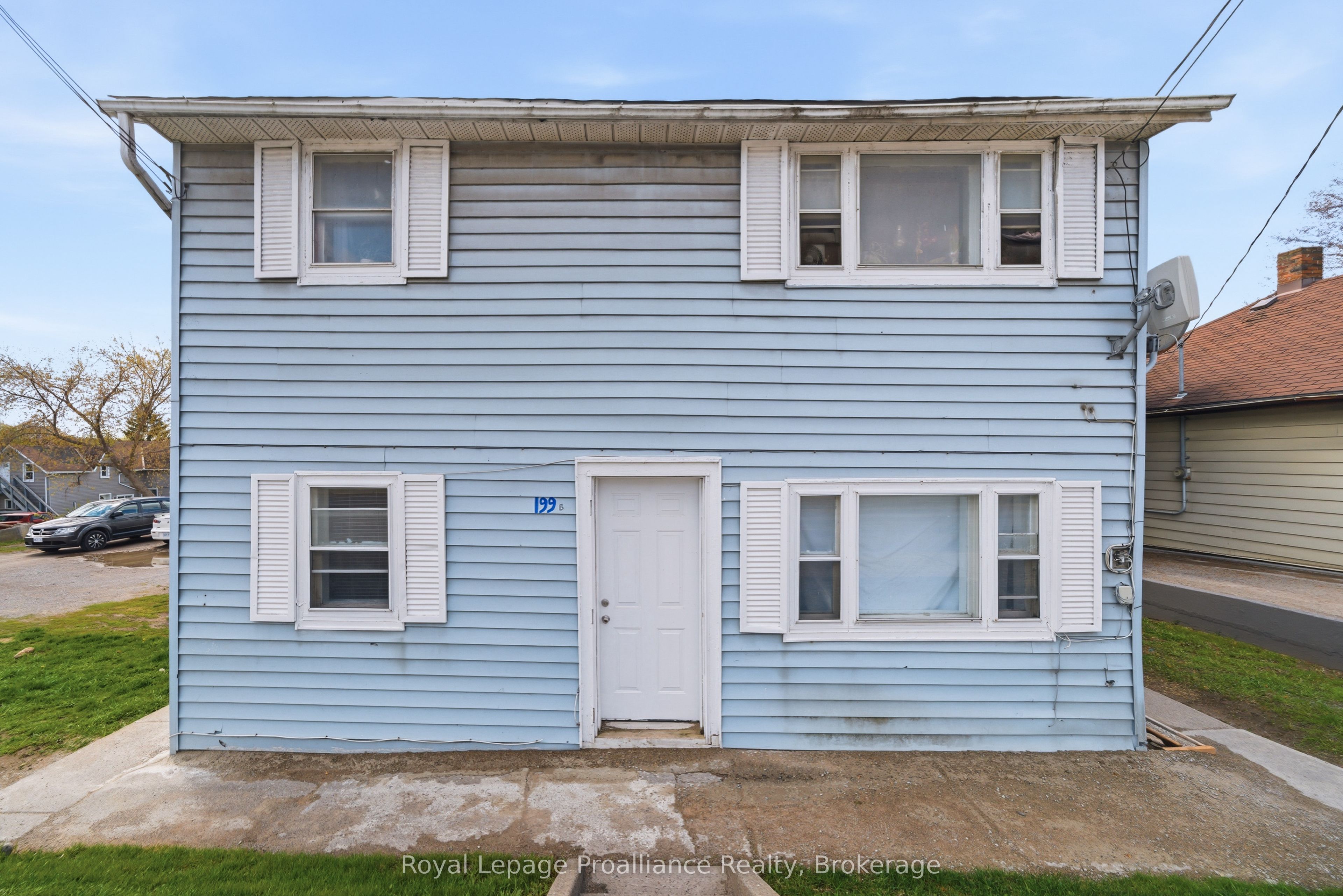 199 Dundas Street E, Quinte West, ON K8V 1L8 photo 2