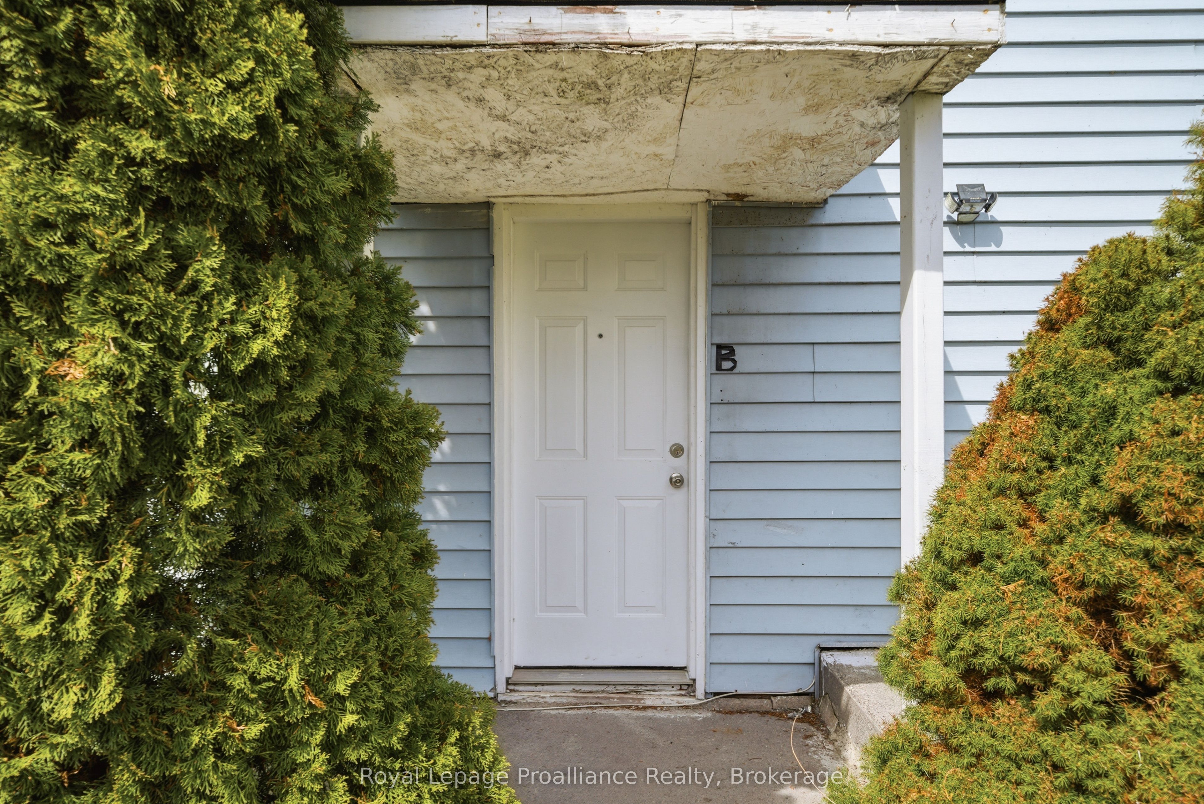 199 Dundas Street E, Quinte West, ON K8V 1L8 photo 5