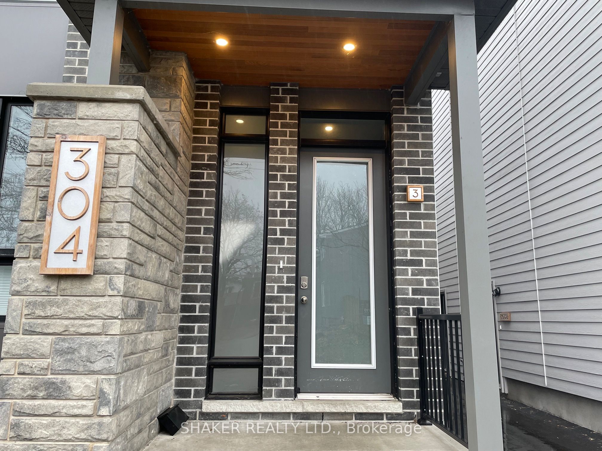 304 ELMGROVE Avenue 3, Westboro - Hampton Park, ON K1Z 6V1 photo 2