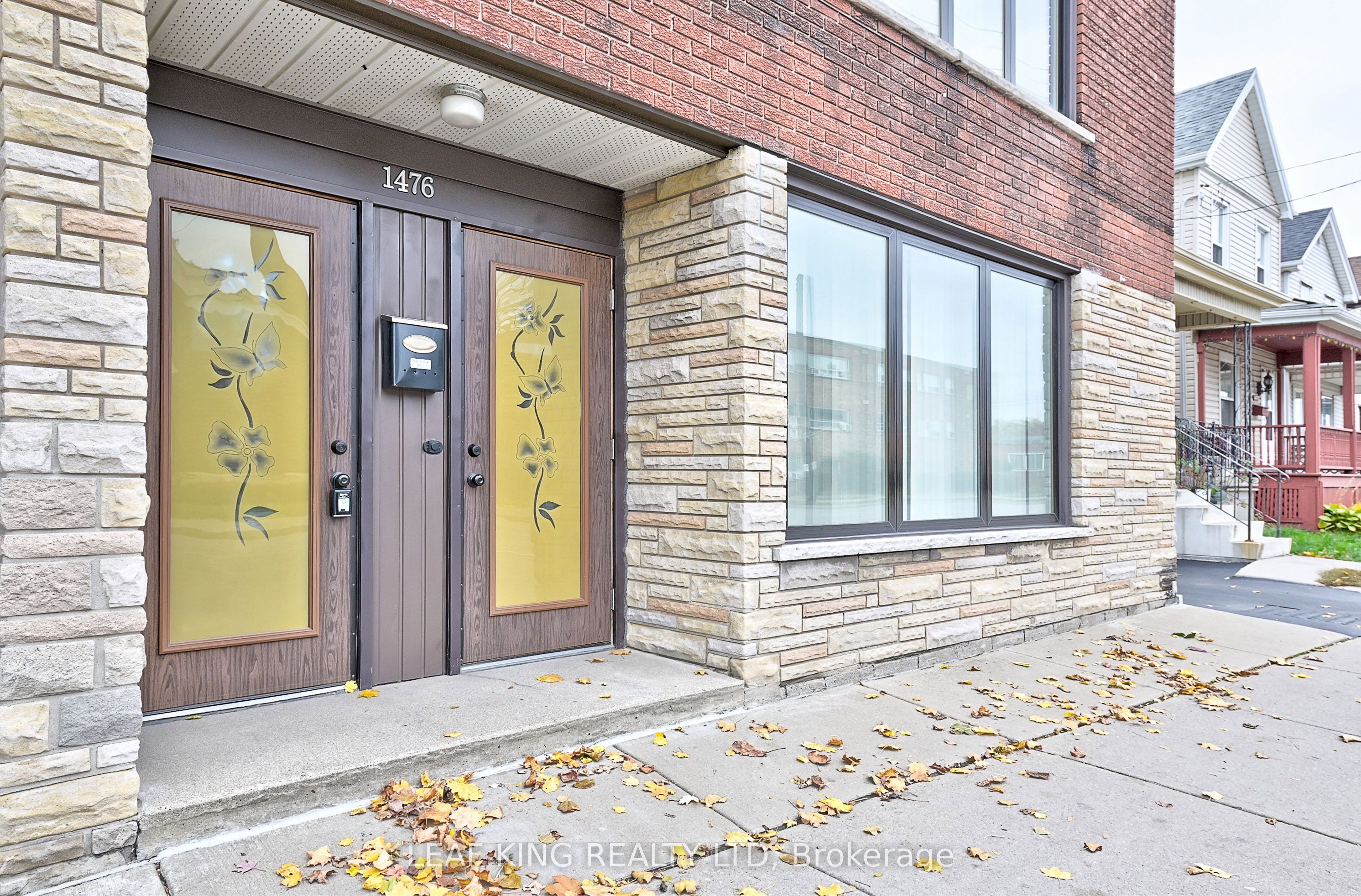 1476 Barton Street E 2, Hamilton, ON L8H 2W9 photo 2