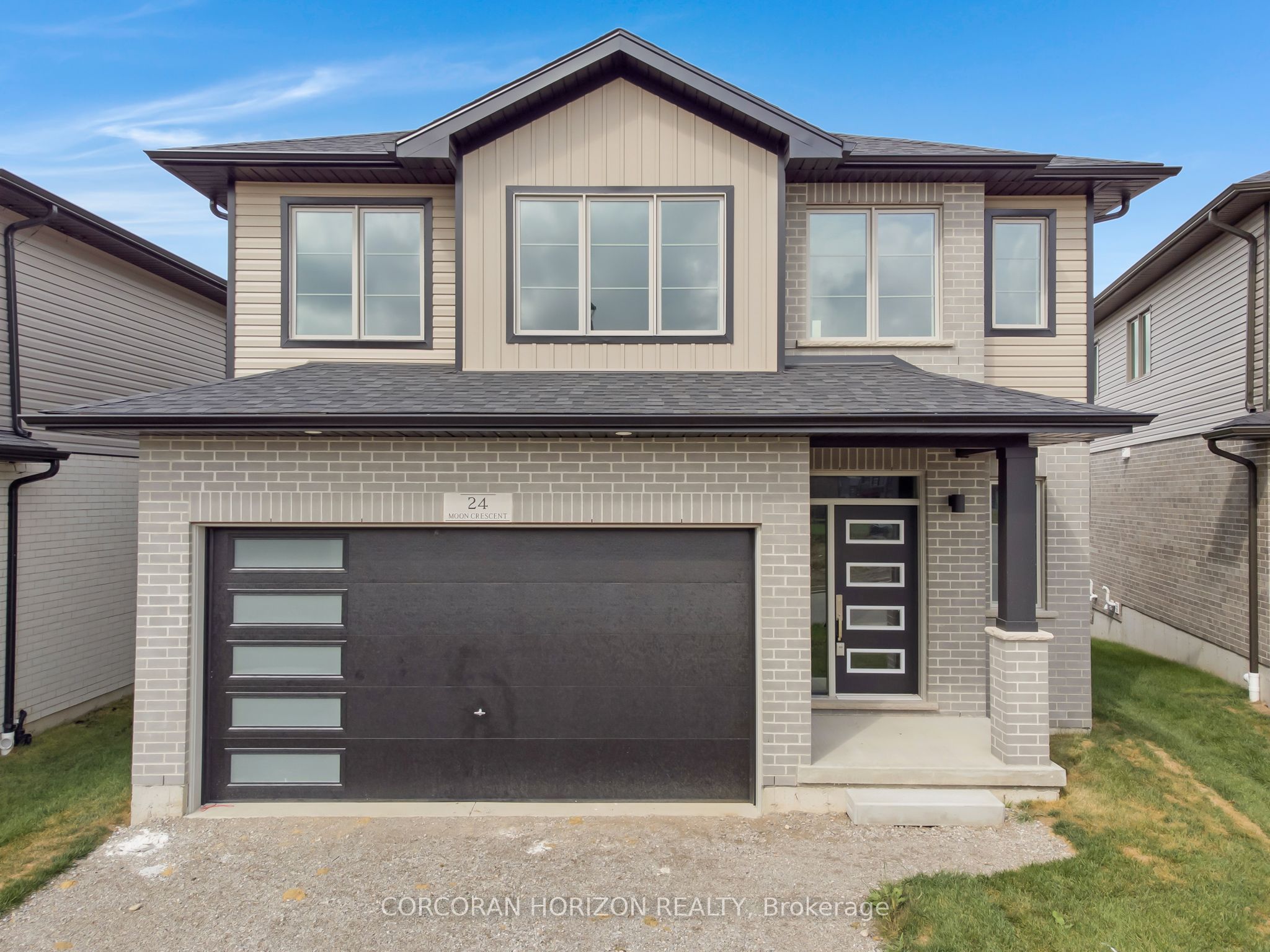 24 Moon Crescent, Cambridge, ON N1S 5B4