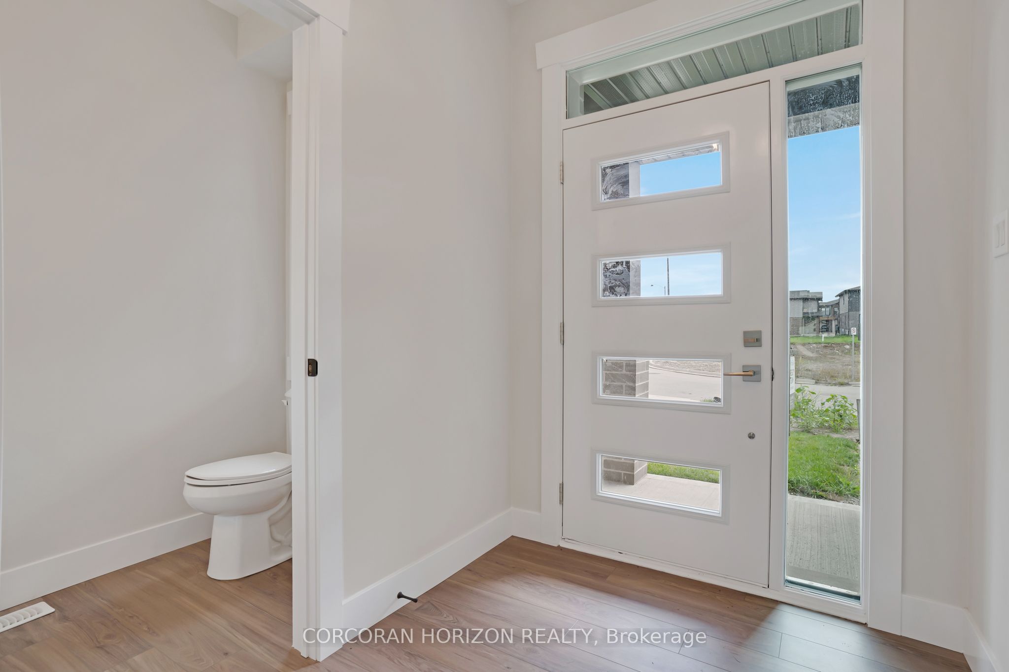 24 Moon Crescent, Cambridge, ON N1S 5B4 photo 3